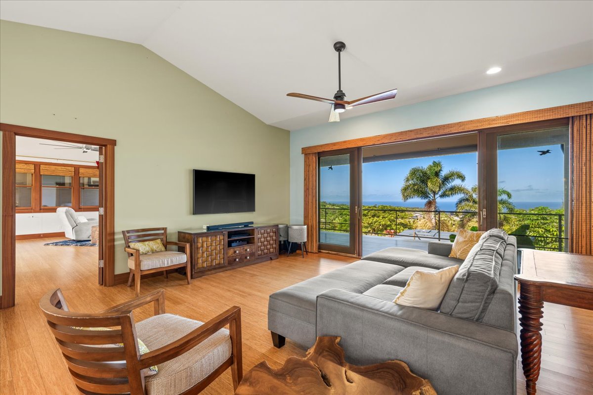 Haiku, Hawaii, 96708, United States, 4 Bedrooms Bedrooms, ,3 BathroomsBathrooms,Residential,For Sale,2002523