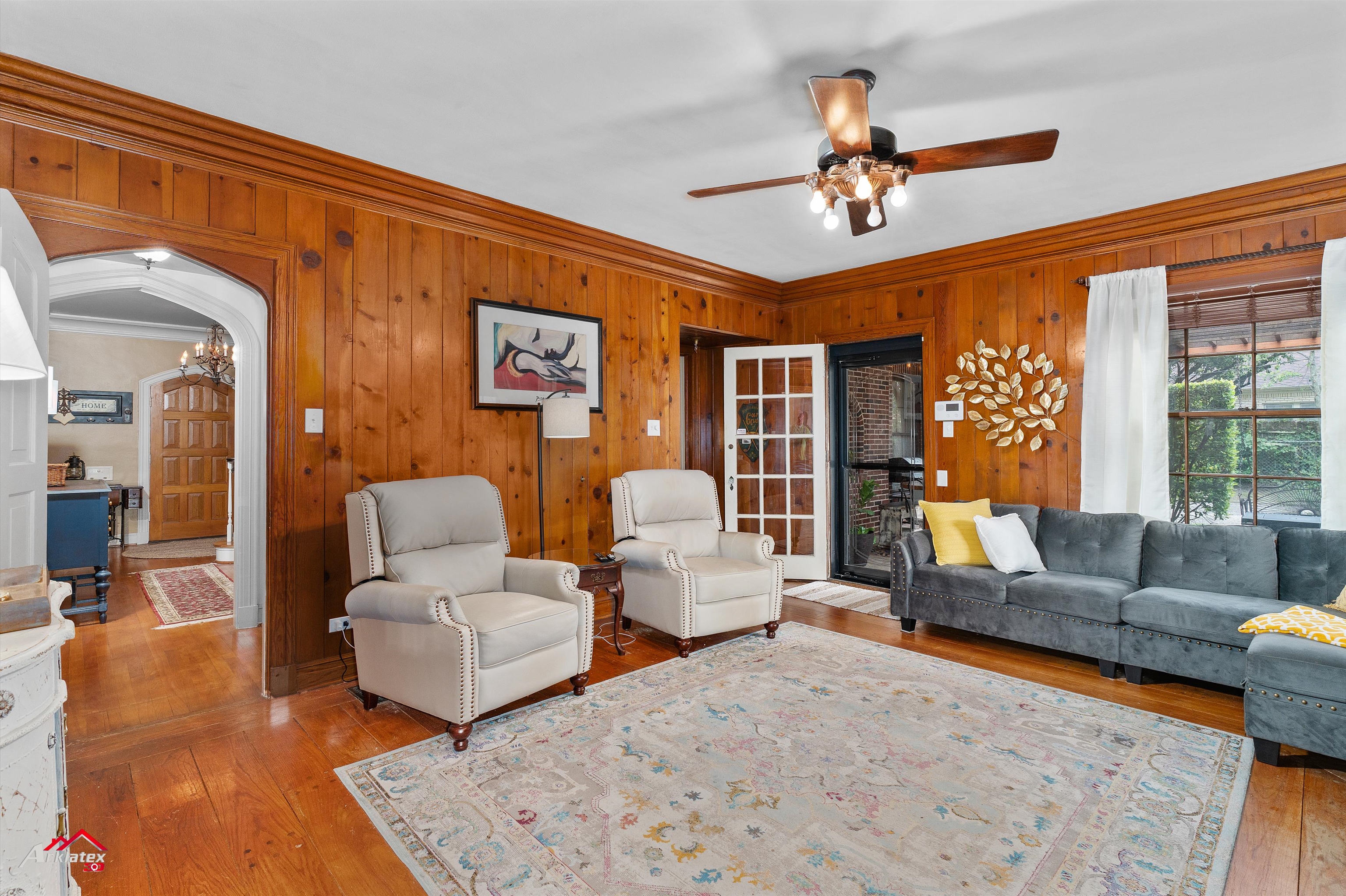 Henderson, Texas, 75654, United States, 3 Bedrooms Bedrooms, ,5 BathroomsBathrooms,Residential,For Sale,1930461