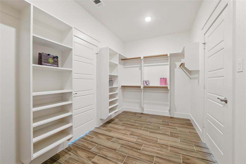 Weatherford, Texas, 76087, United States, 4 Bedrooms Bedrooms, ,3 BathroomsBathrooms,Residential,For Sale,1888737