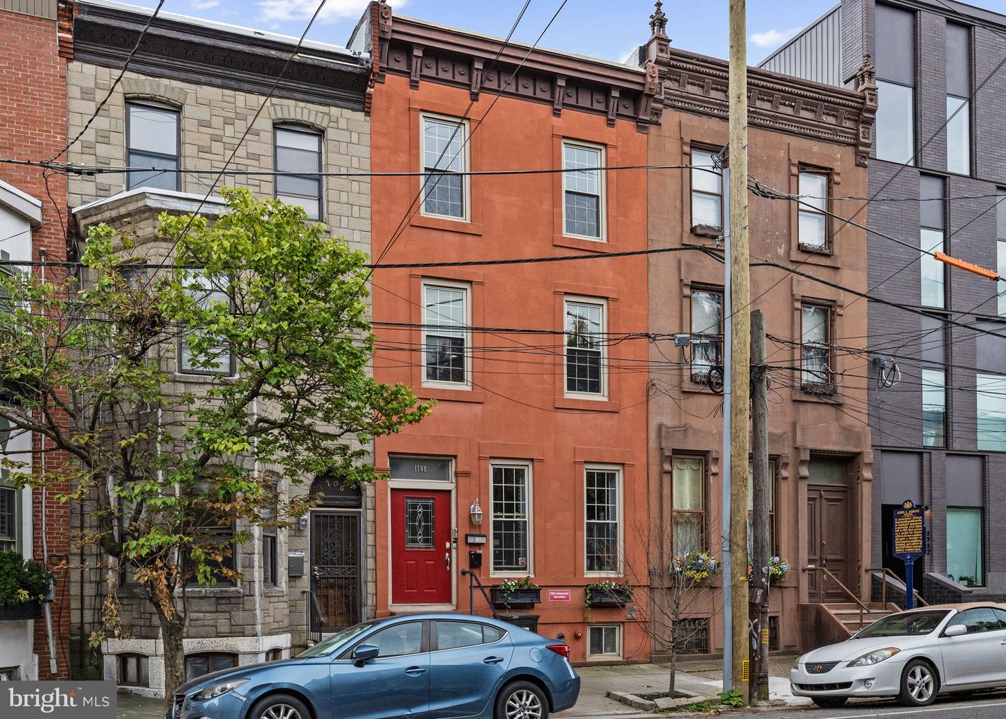 Philadelphia, Pennsylvania, 19146, United States, 3 Bedrooms Bedrooms, ,2 BathroomsBathrooms,Residential,For Sale,1949771