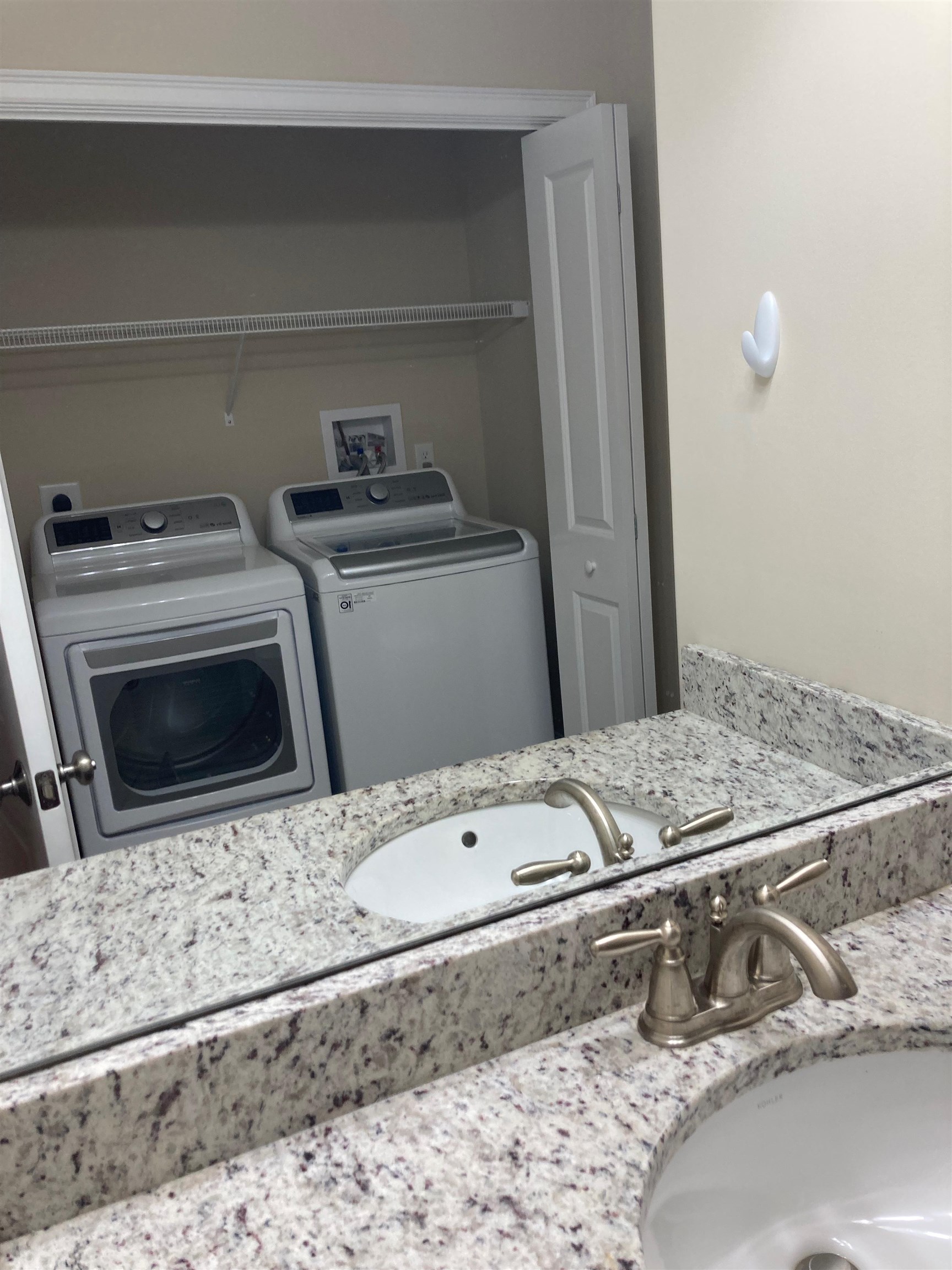 Brentwood, New Hampshire, 03833, United States, 2 Bedrooms Bedrooms, ,2 BathroomsBathrooms,Residential,For Sale,1905926
