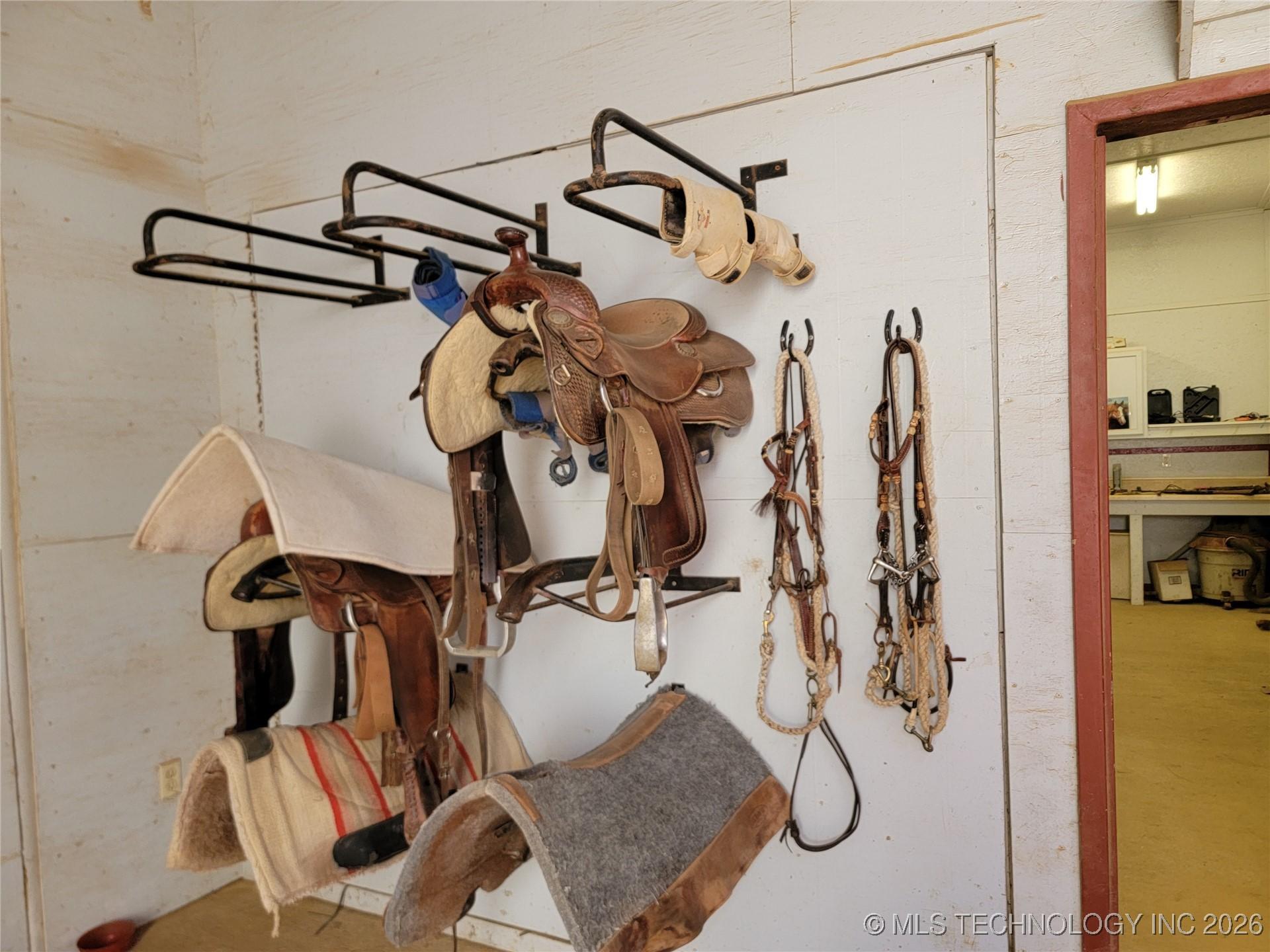 Sallisaw, Oklahoma, 74955, United States, 6 Bedrooms Bedrooms, ,4 BathroomsBathrooms,Residential,For Sale,2009244