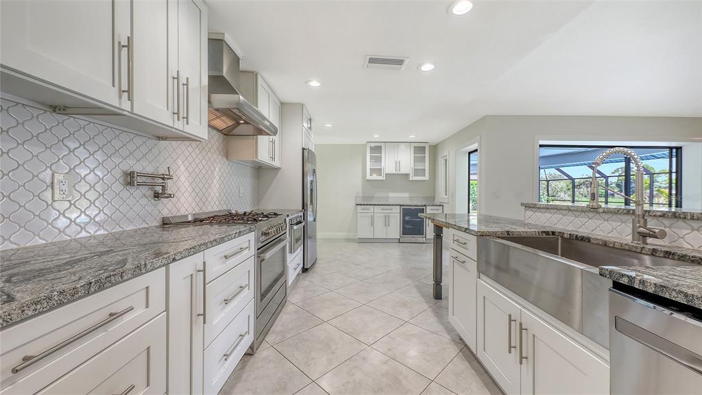 Sarasota, Florida, 34235, United States, 4 Bedrooms Bedrooms, ,3 BathroomsBathrooms,Residential,For Sale,1903701