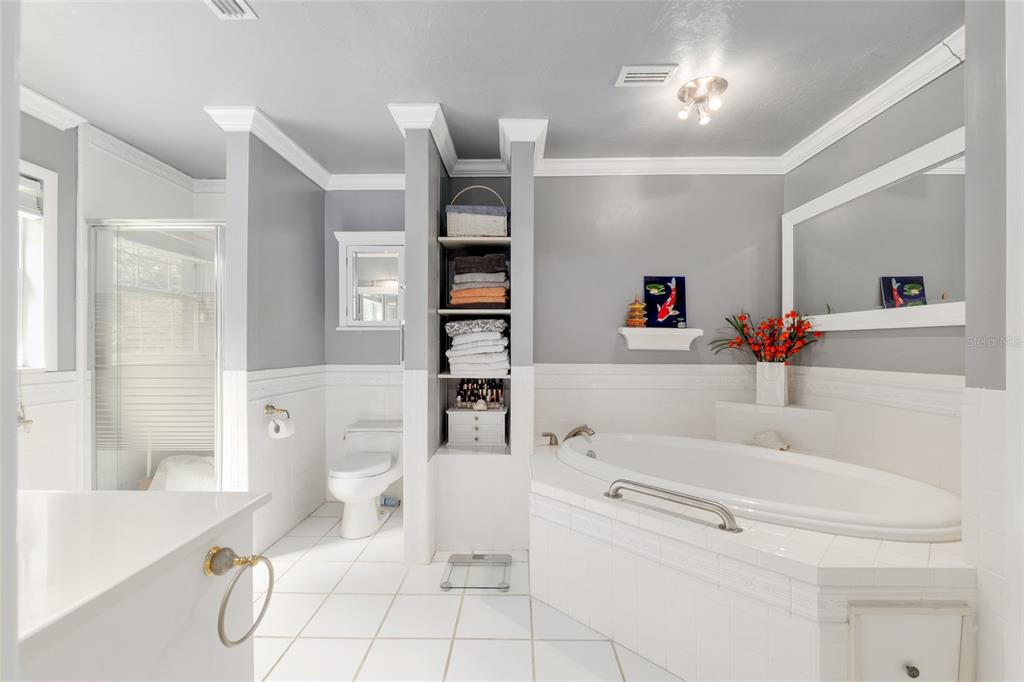 Newberry, Florida, 32669, United States, 3 Bedrooms Bedrooms, ,2 BathroomsBathrooms,Residential,For Sale,1847426