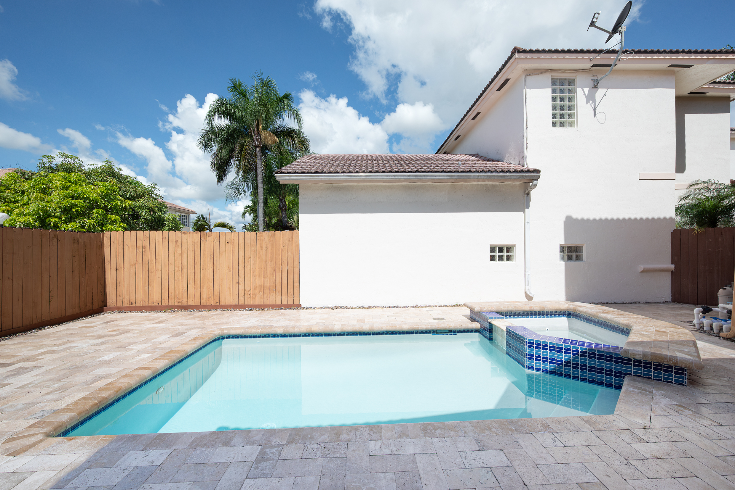  15558 SW 112th Dr, Miami, FL, 33196 - 物件實景