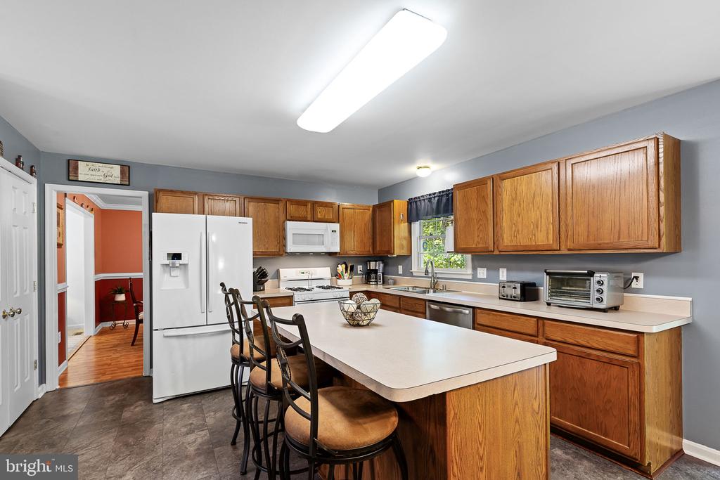 Fredericksburg, Virginia, 22408, United States, 5 Bedrooms Bedrooms, ,4 BathroomsBathrooms,Residential,For Sale,1900737