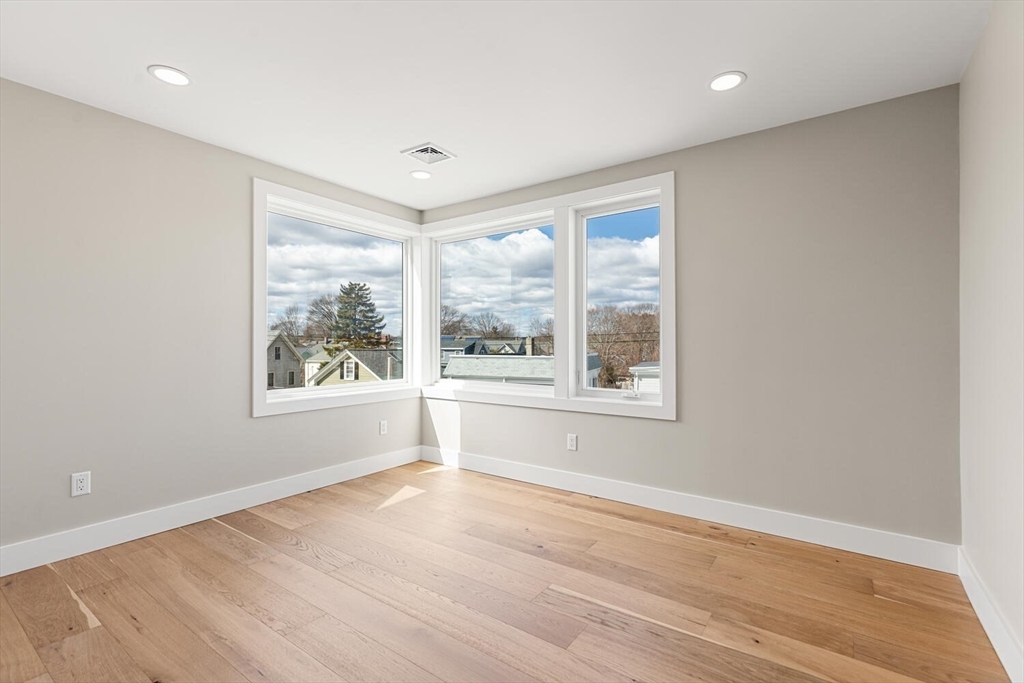 Waltham, Massachusetts, 02453, United States, 8 Bedrooms Bedrooms, ,8 BathroomsBathrooms,Residential,For Sale,1912602