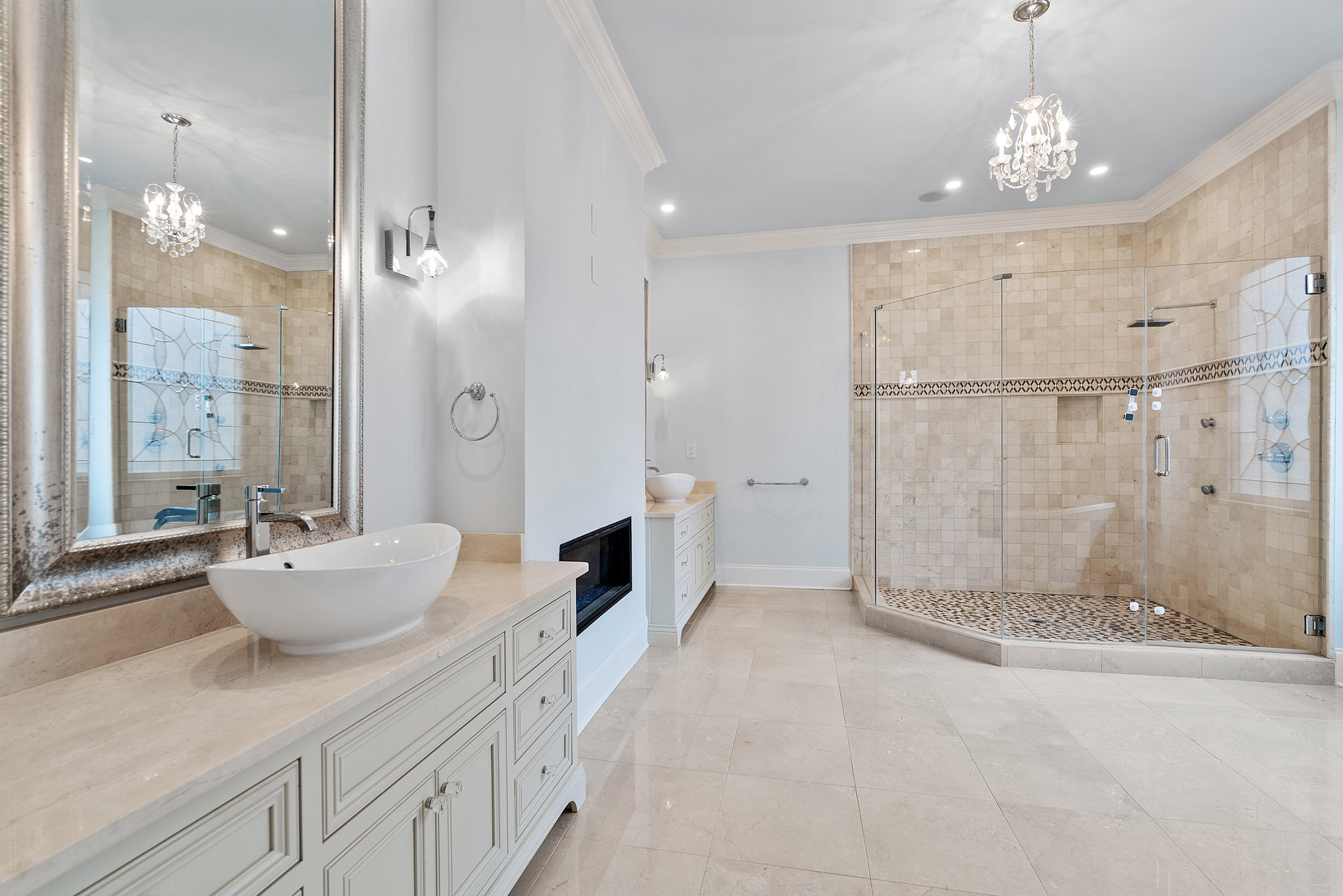  An Reminiscent of Old-World Charm Meets Modern Luxury on This Milton Estate - 物件實景