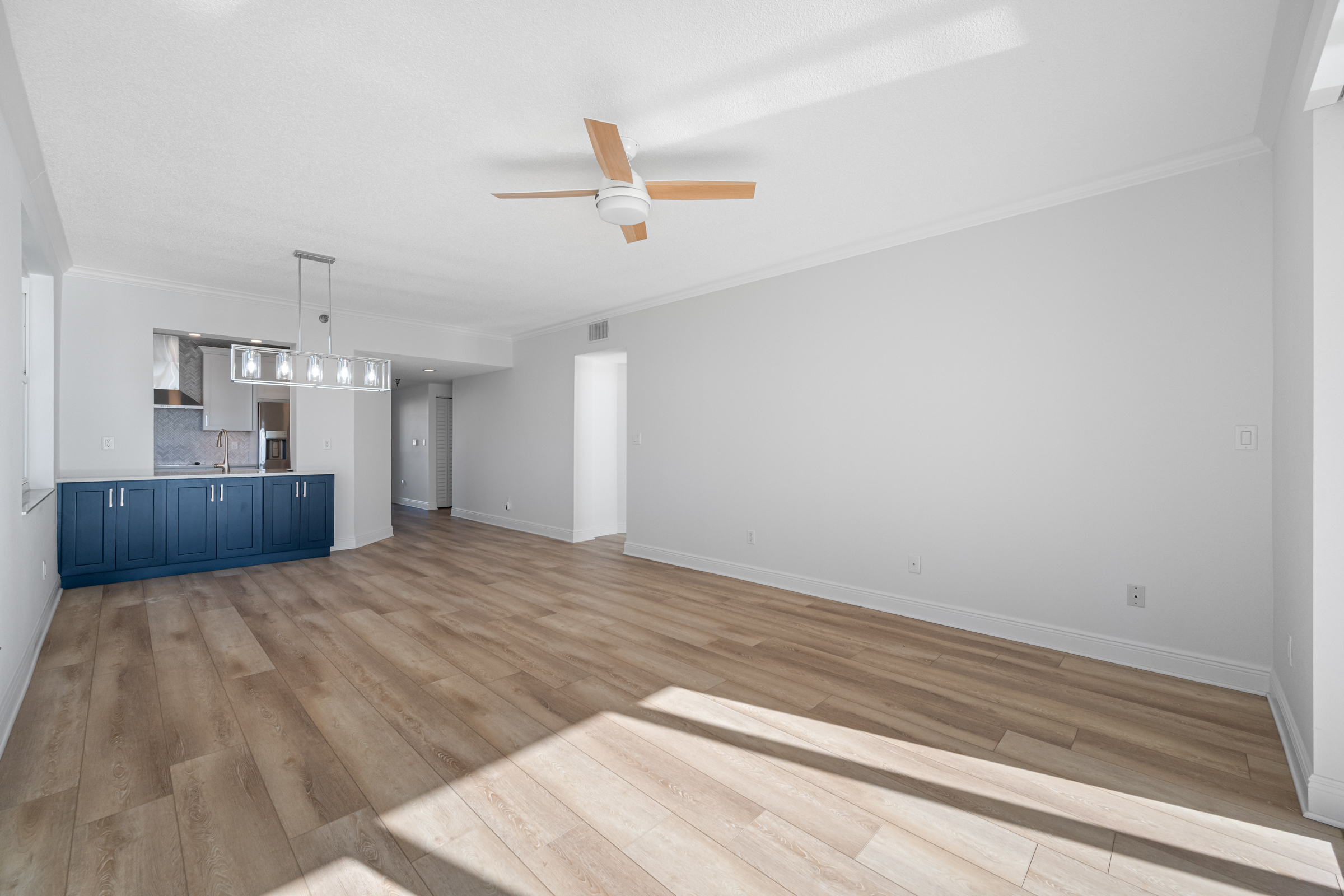 South Pasadena, Florida, 33707, United States, 2 Bedrooms Bedrooms, ,2 BathroomsBathrooms,Residential,For Sale,1987070