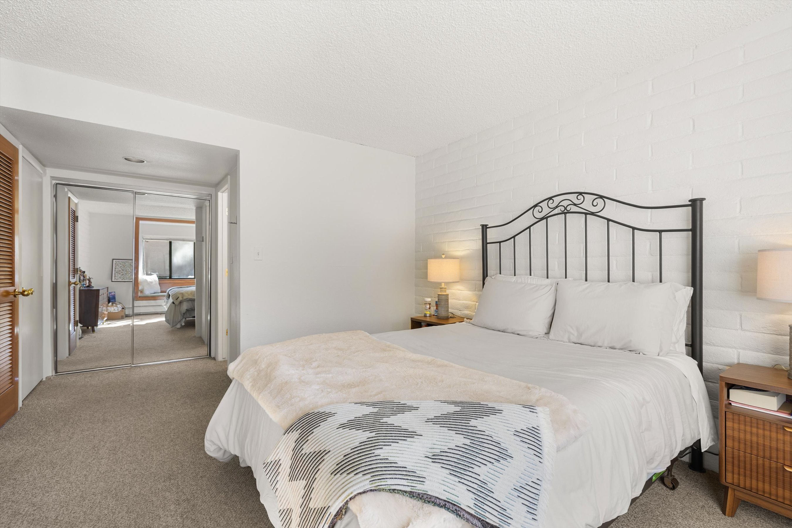  1 Bedroom Hunter Creek - 物件實景
