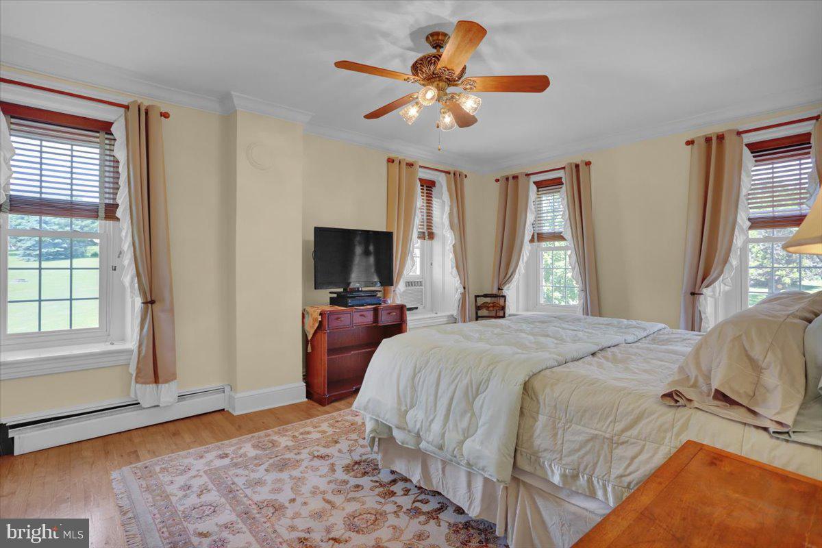 Mohrsville, Pennsylvania, 19541, United States, 4 Bedrooms Bedrooms, ,2 BathroomsBathrooms,Residential,For Sale,1827431