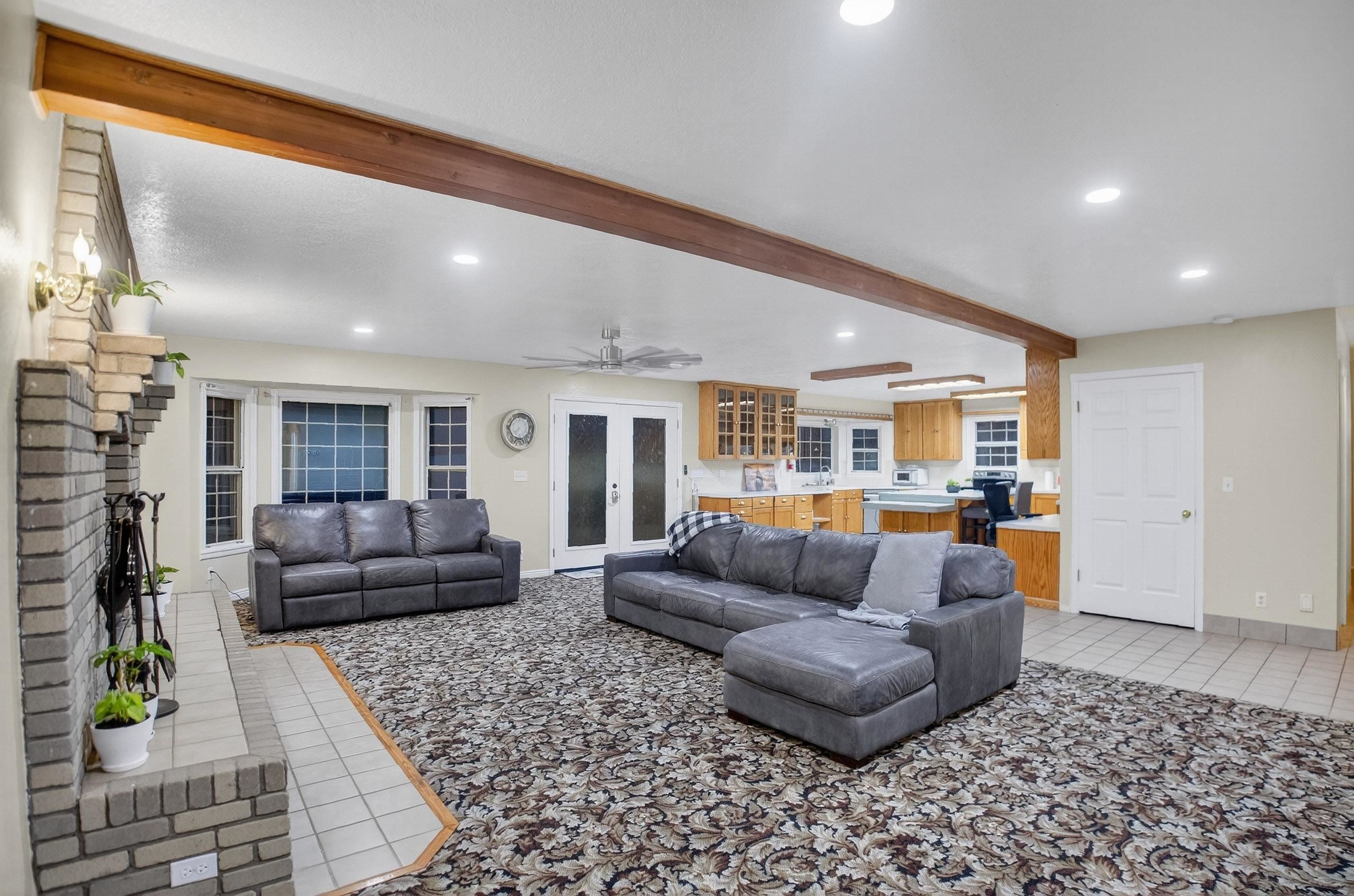 Pocatello, Idaho, 83202, United States, 6 Bedrooms Bedrooms, ,3 BathroomsBathrooms,Residential,For Sale,1981388