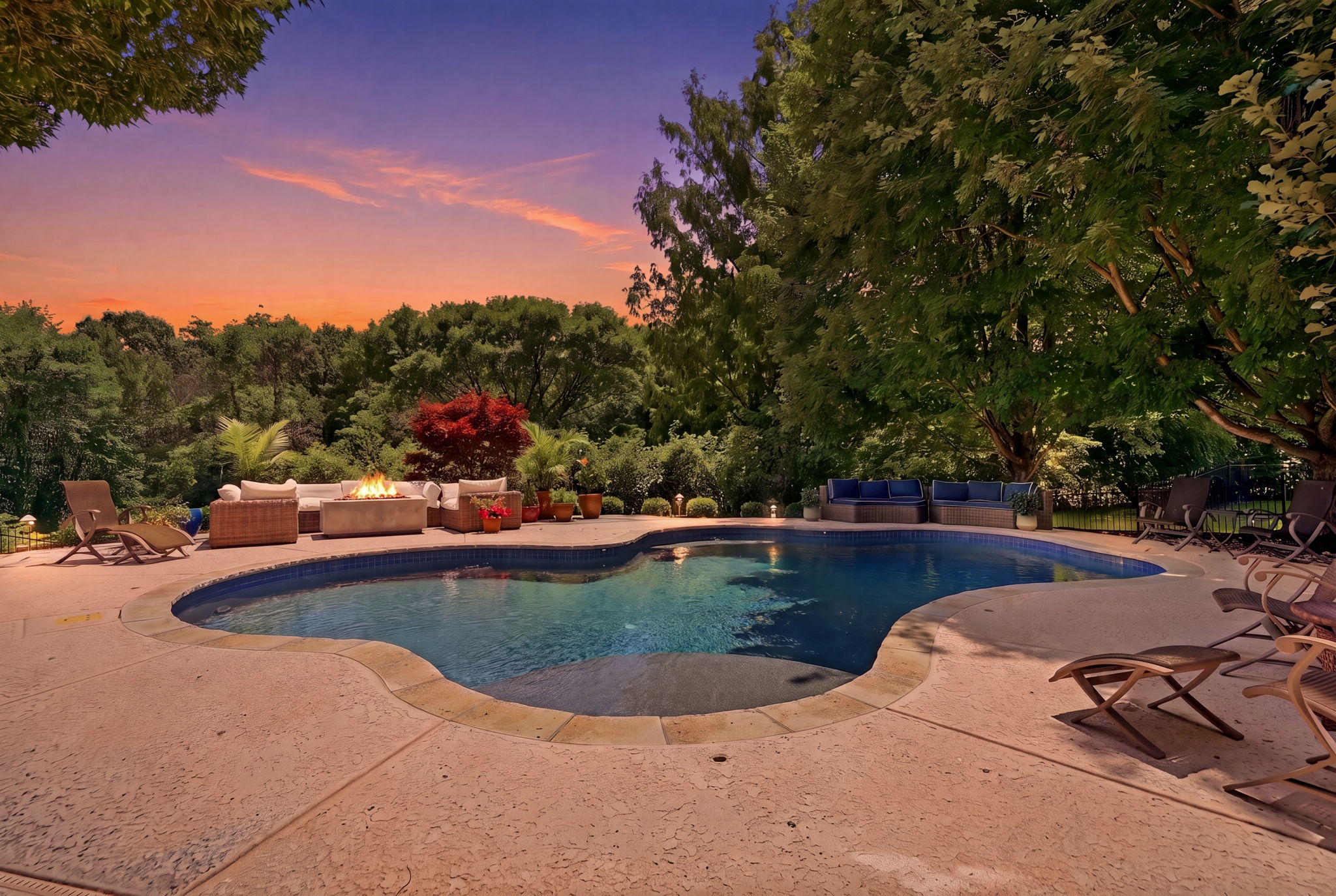  Luxurious Estate in Town & Country: Timeless Elegance Meets Modern Amenities - 物件實景