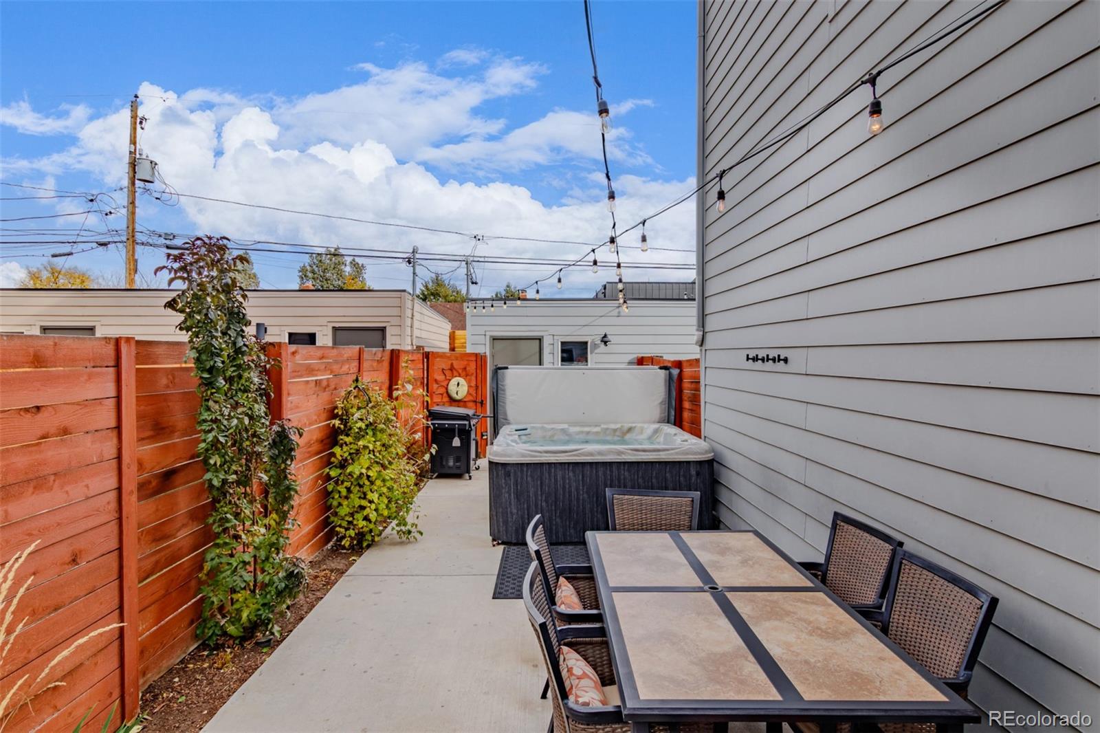 Denver, Colorado, 80204, United States, 3 Bedrooms Bedrooms, ,1 BathroomBathrooms,Residential,For Sale,1990930