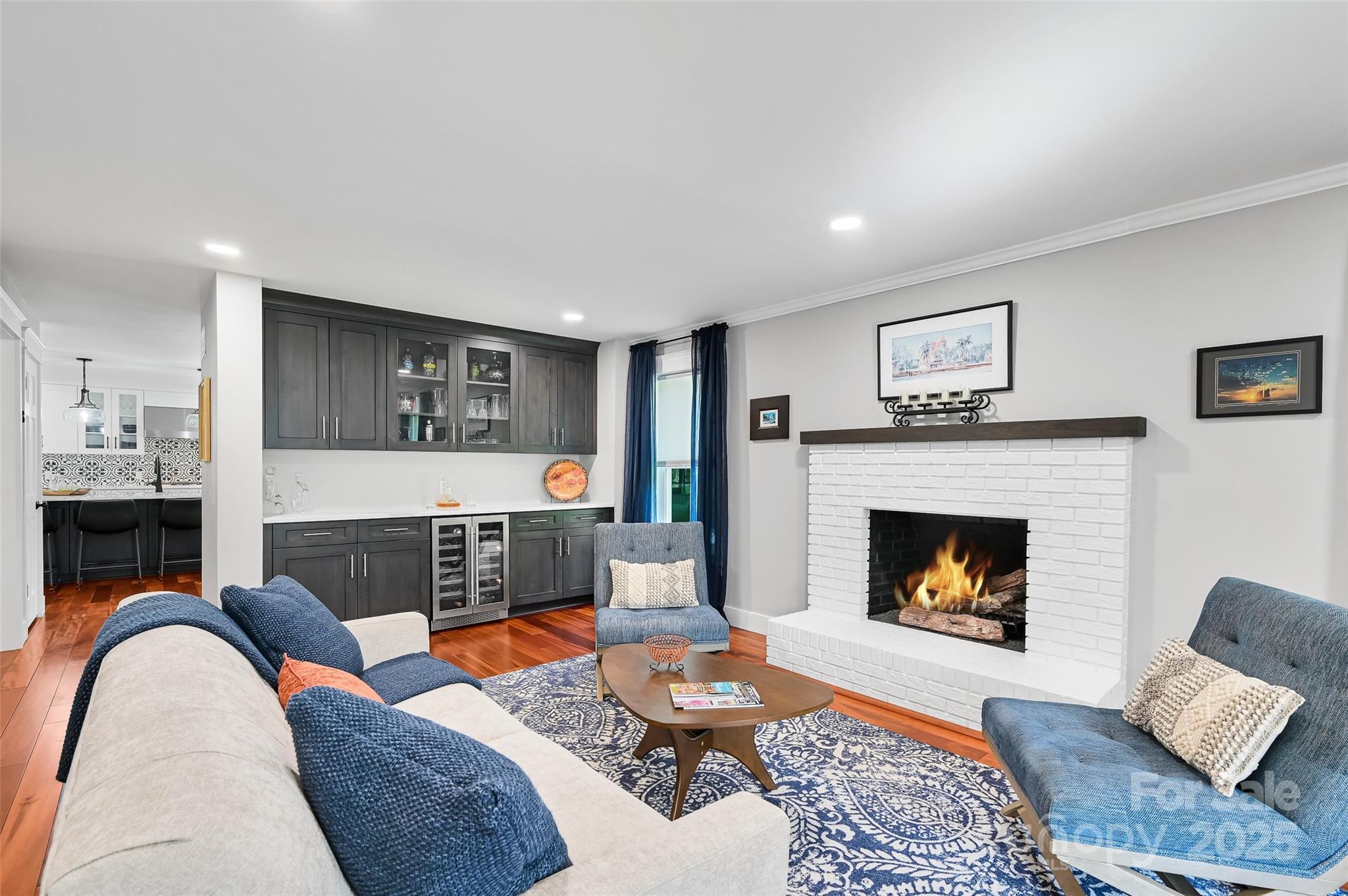 Hendersonville, North Carolina, 28739, United States, 5 Bedrooms Bedrooms, ,3 BathroomsBathrooms,Residential,For Sale,1903677