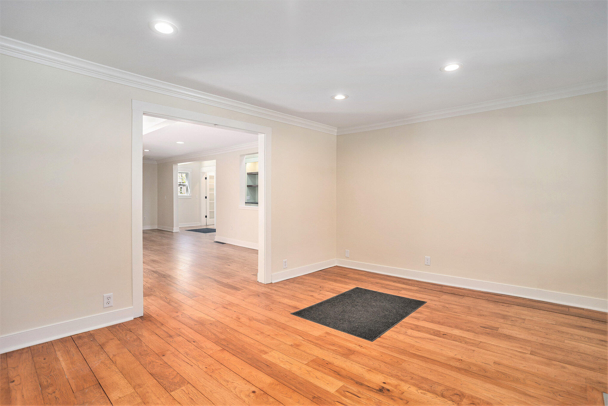 Saugatuck, Michigan, 49453, United States, 4 Bedrooms Bedrooms, ,3 BathroomsBathrooms,Residential,For Sale,1807495