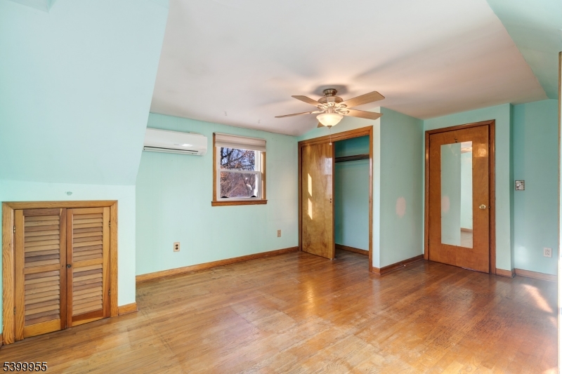 Clark Twp., New Jersey, 07066, United States, 4 Bedrooms Bedrooms, ,2 BathroomsBathrooms,Residential,For Sale,2003135