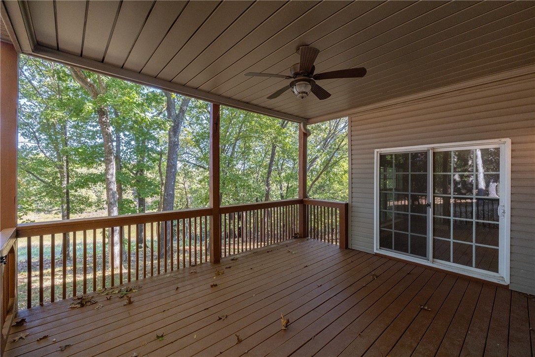 Bella Vista, Arkansas, 72715, United States, 3 Bedrooms Bedrooms, ,4 BathroomsBathrooms,Residential,For Sale,1971297