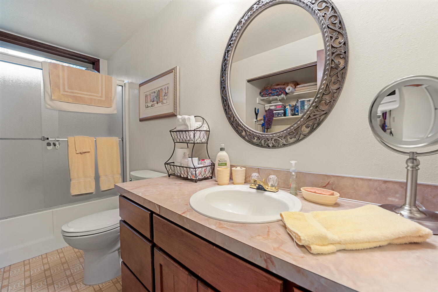 Bend, Oregon, 97702, United States, 2 Bedrooms Bedrooms, ,2 BathroomsBathrooms,Residential,For Sale,1991930