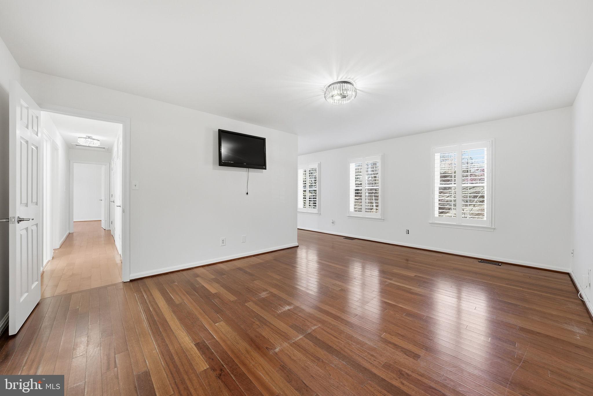 Dunkirk, Maryland, 20754, United States, 4 Bedrooms Bedrooms, ,4 BathroomsBathrooms,Residential,For Sale,1990443