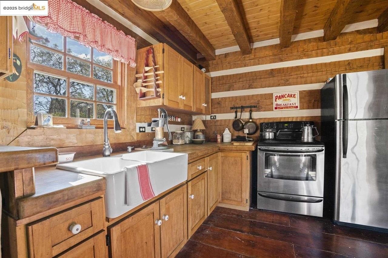 La Grange, California, 95311, United States, 3 Bedrooms Bedrooms, ,2 BathroomsBathrooms,Residential,For Sale,1982457