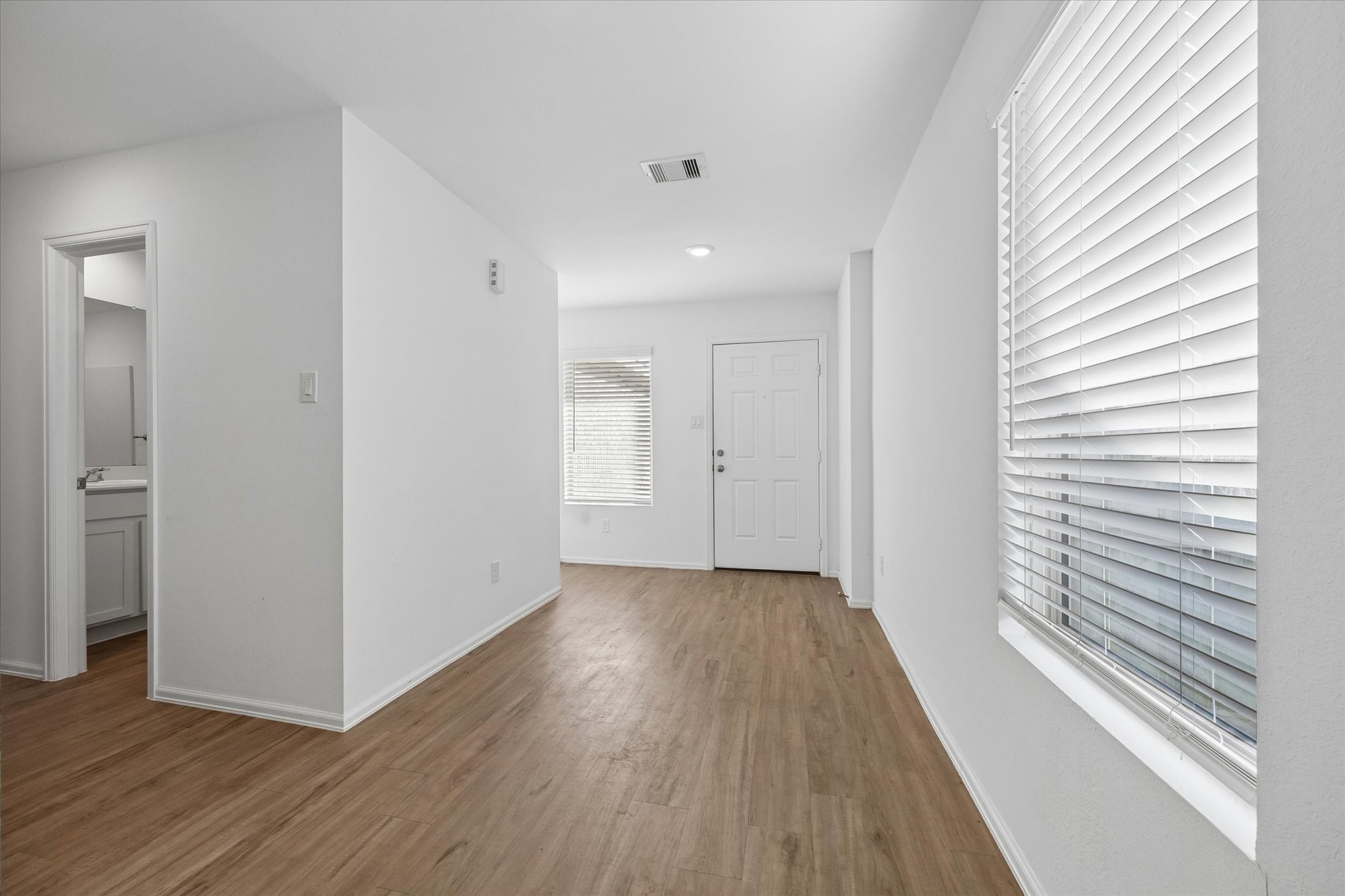  328 Riverwood Village Lane - 物件實景