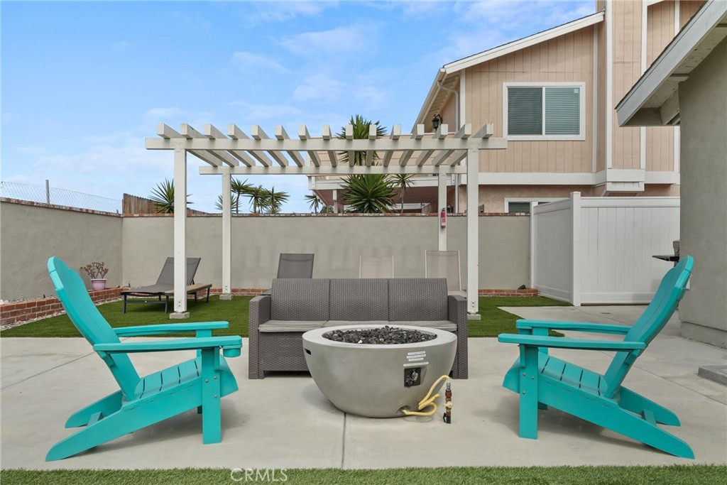 Oxnard, California, 93035, United States, 5 Bedrooms Bedrooms, ,1 BathroomBathrooms,Residential,For Sale,1847302