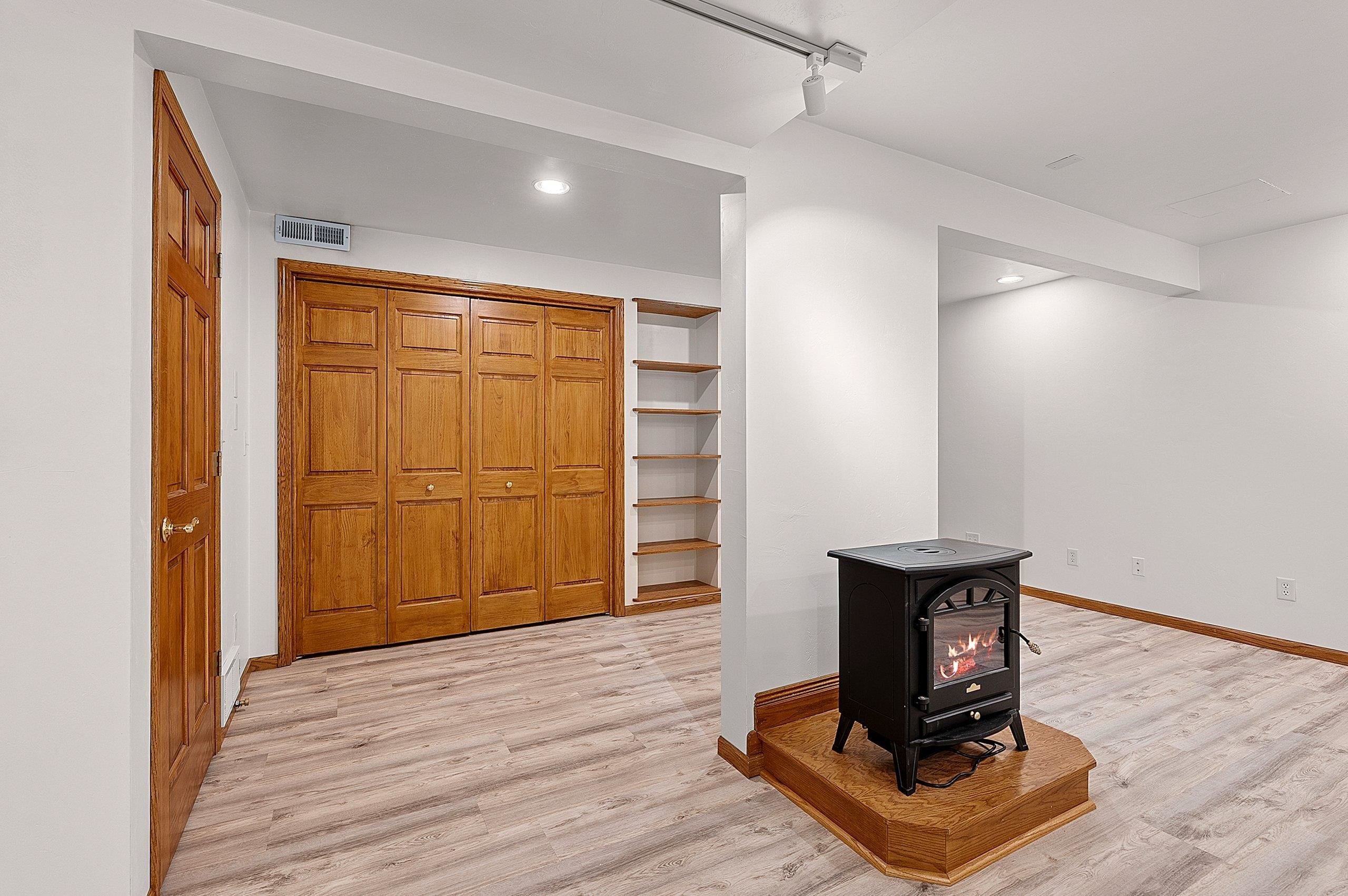 GREEN BAY, Wisconsin, 54313, United States, 4 Bedrooms Bedrooms, ,4 BathroomsBathrooms,Residential,For Sale,2048613