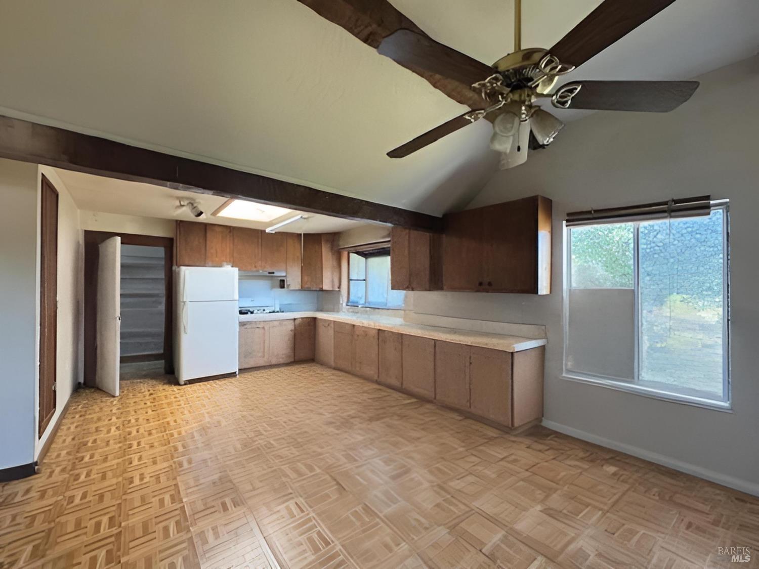 Petaluma, California, 94952, United States, 4 Bedrooms Bedrooms, ,2 BathroomsBathrooms,Residential,For Sale,1904251