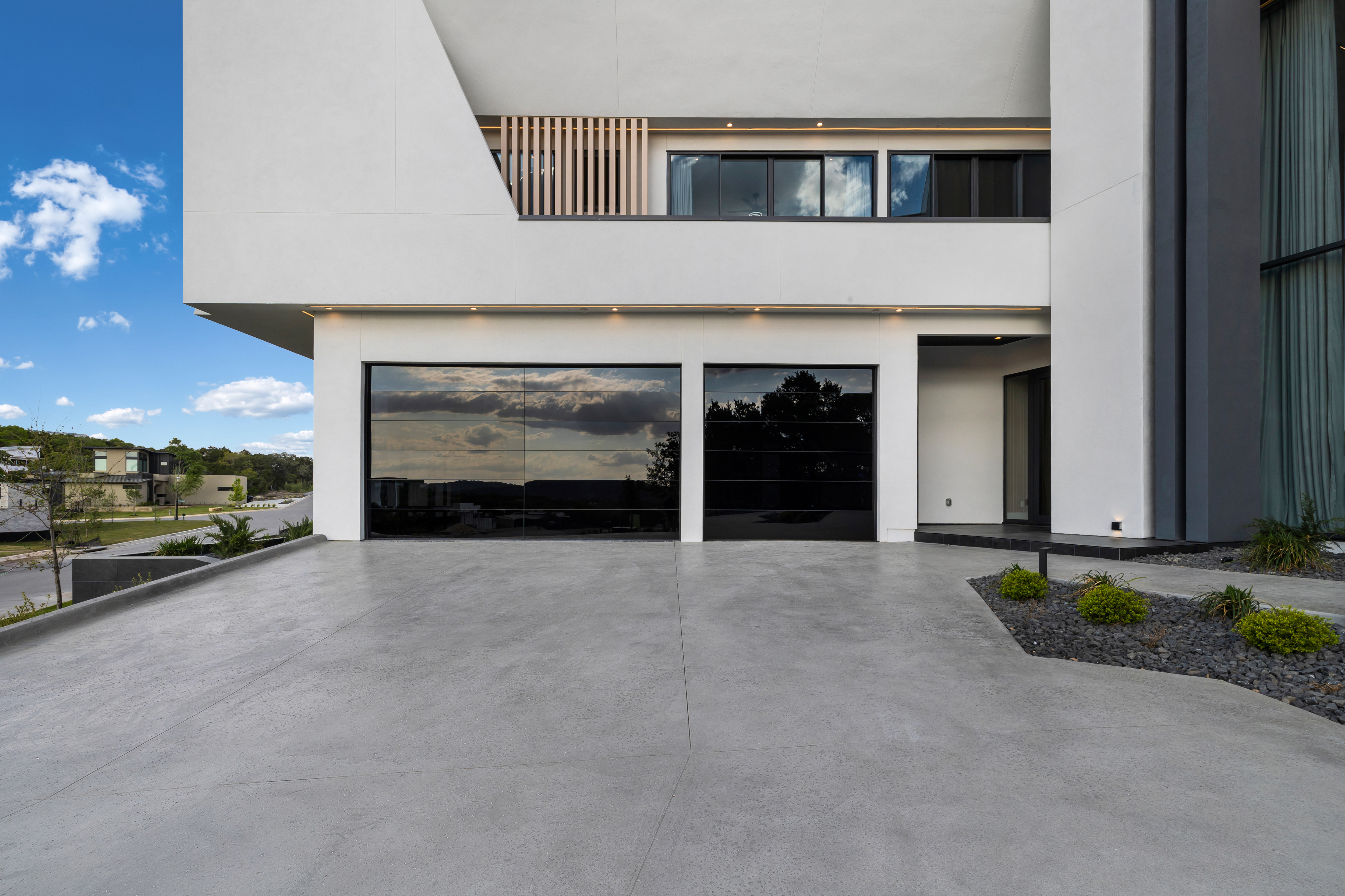  Bold Contemporary Estate for Elevated Living - 物件實景
