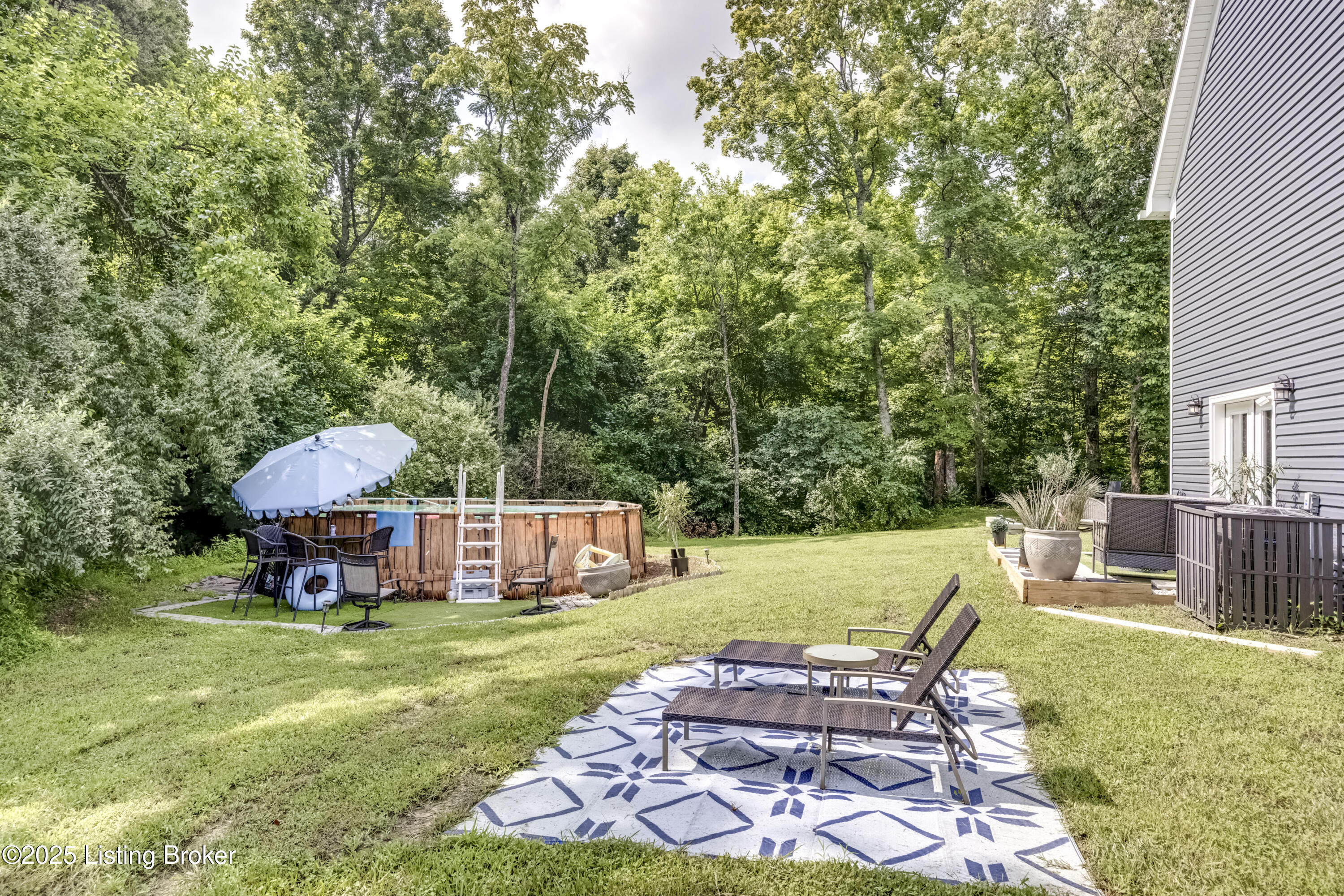 Crestwood, Kentucky, 40014, United States, 5 Bedrooms Bedrooms, ,4 BathroomsBathrooms,Residential,For Sale,1907085