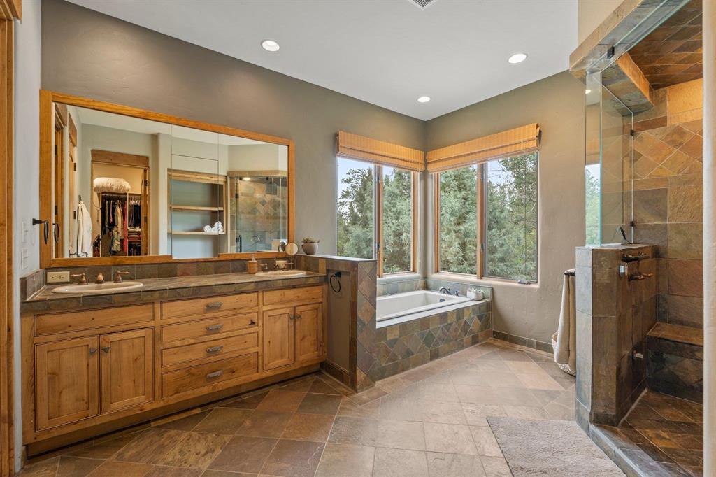 Hesperus, Colorado, 81326, United States, 4 Bedrooms Bedrooms, ,3 BathroomsBathrooms,Residential,For Sale,1793987