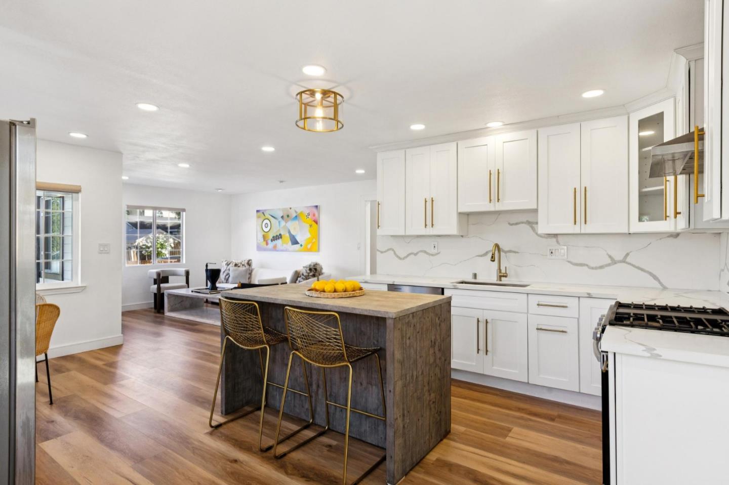 East Palo Alto, California, 94303, United States, 3 Bedrooms Bedrooms, ,2 BathroomsBathrooms,Residential,For Sale,1947382