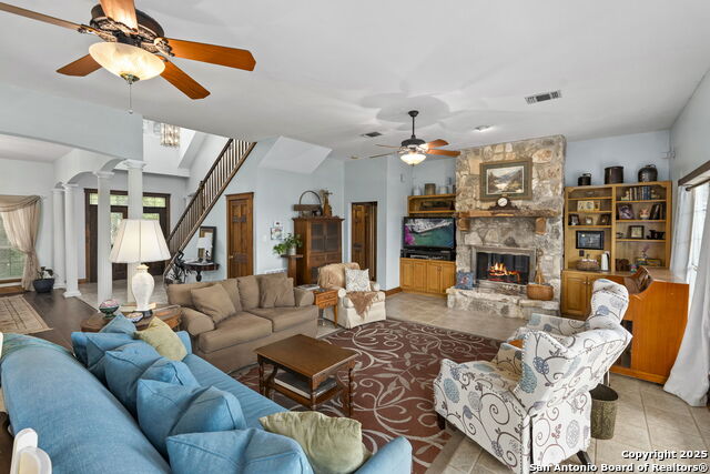 Lakehills, Texas, 78063, United States, 4 Bedrooms Bedrooms, ,5 BathroomsBathrooms,Residential,For Sale,1847540