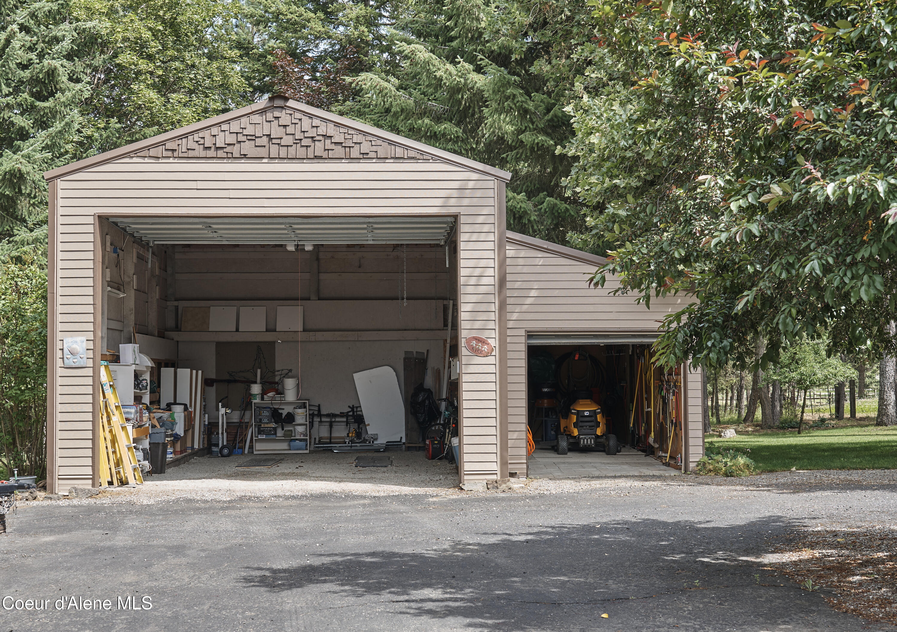 Hauser, Idaho, 83854, United States, 3 Bedrooms Bedrooms, ,3 BathroomsBathrooms,Residential,For Sale,1974734