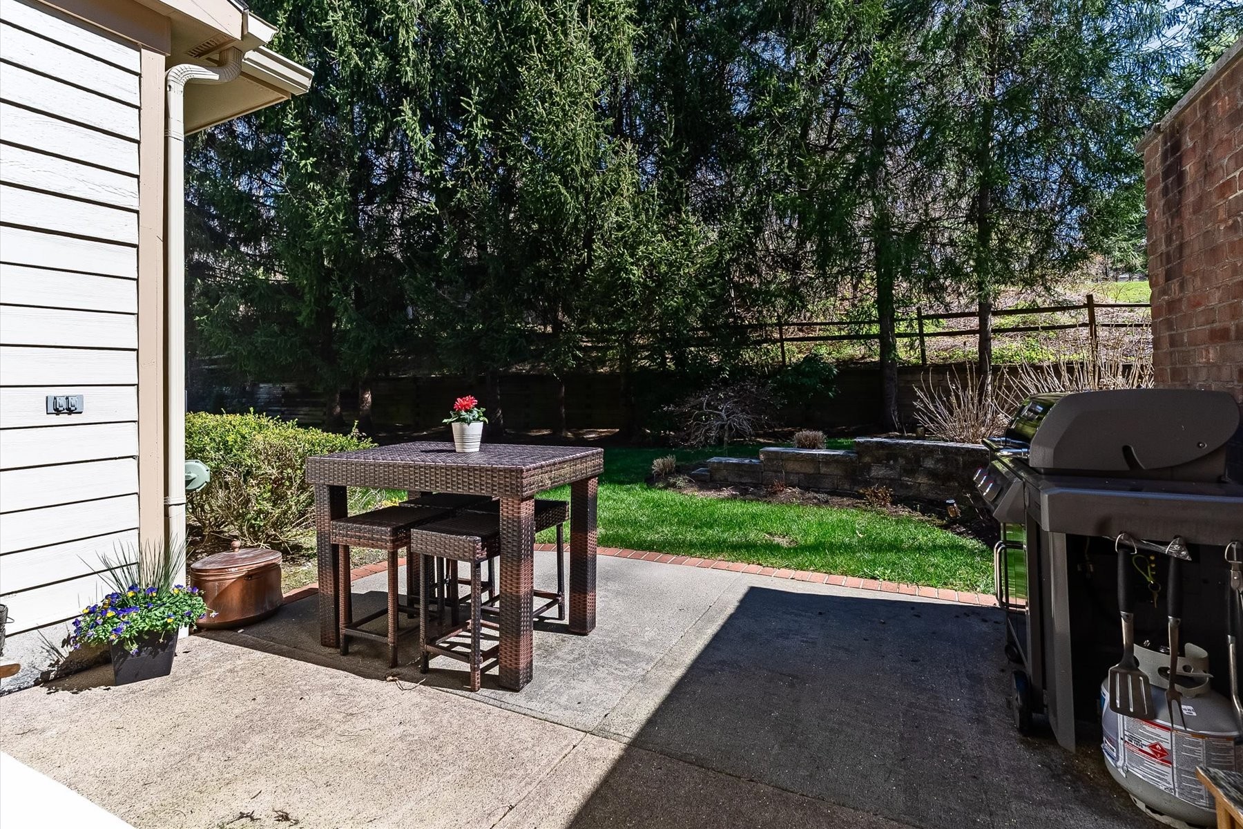  Luxury Townhome Offers Sophisticated Living and Privacy - 物件實景