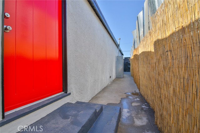 Los Angeles, California, 90002, United States, 5 Bedrooms Bedrooms, ,Residential,For Sale,2008147