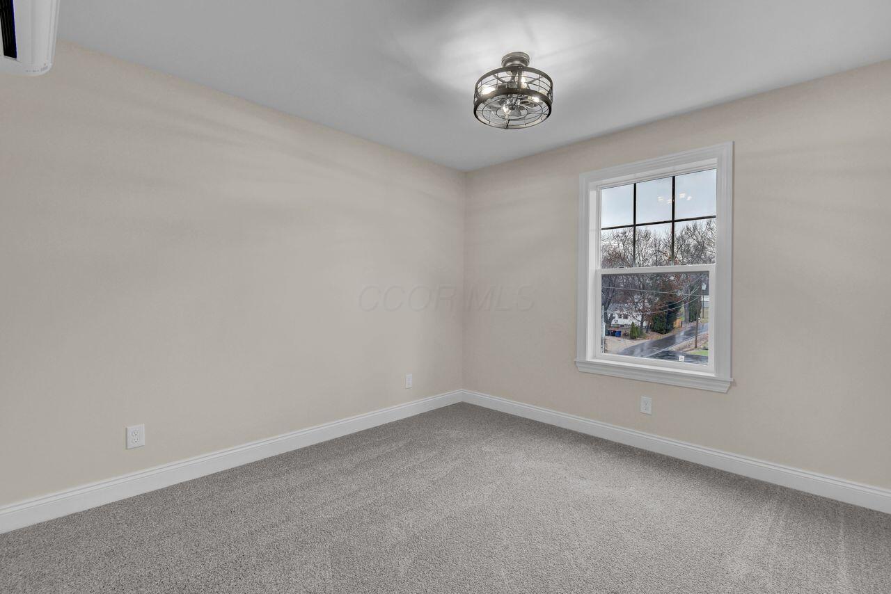 Thornville, Ohio, 43076, United States, 4 Bedrooms Bedrooms, ,4 BathroomsBathrooms,Residential,For Sale,1998970