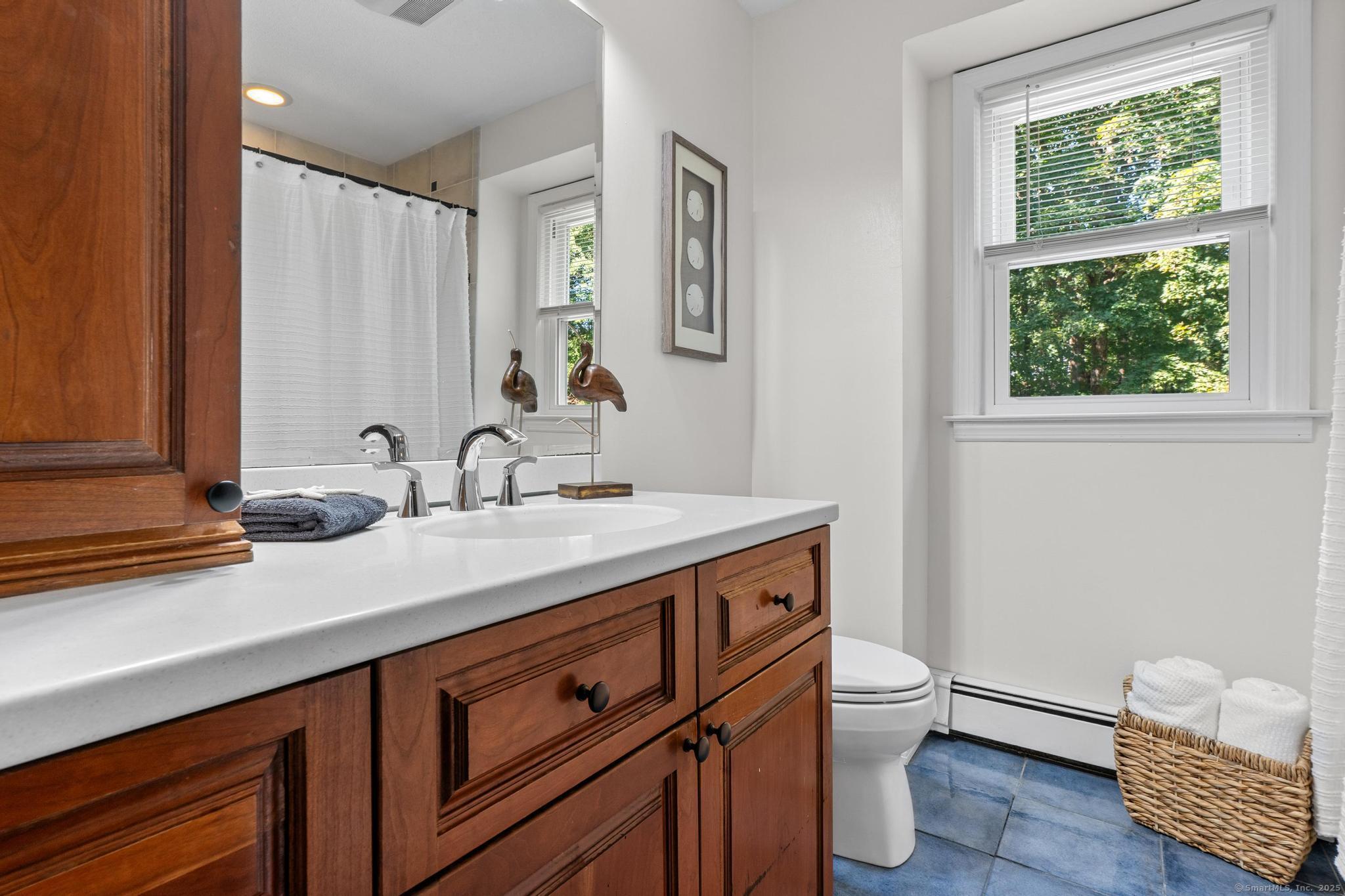 Simsbury, Connecticut, 06092, United States, 4 Bedrooms Bedrooms, ,3 BathroomsBathrooms,Residential,For Sale,1940650