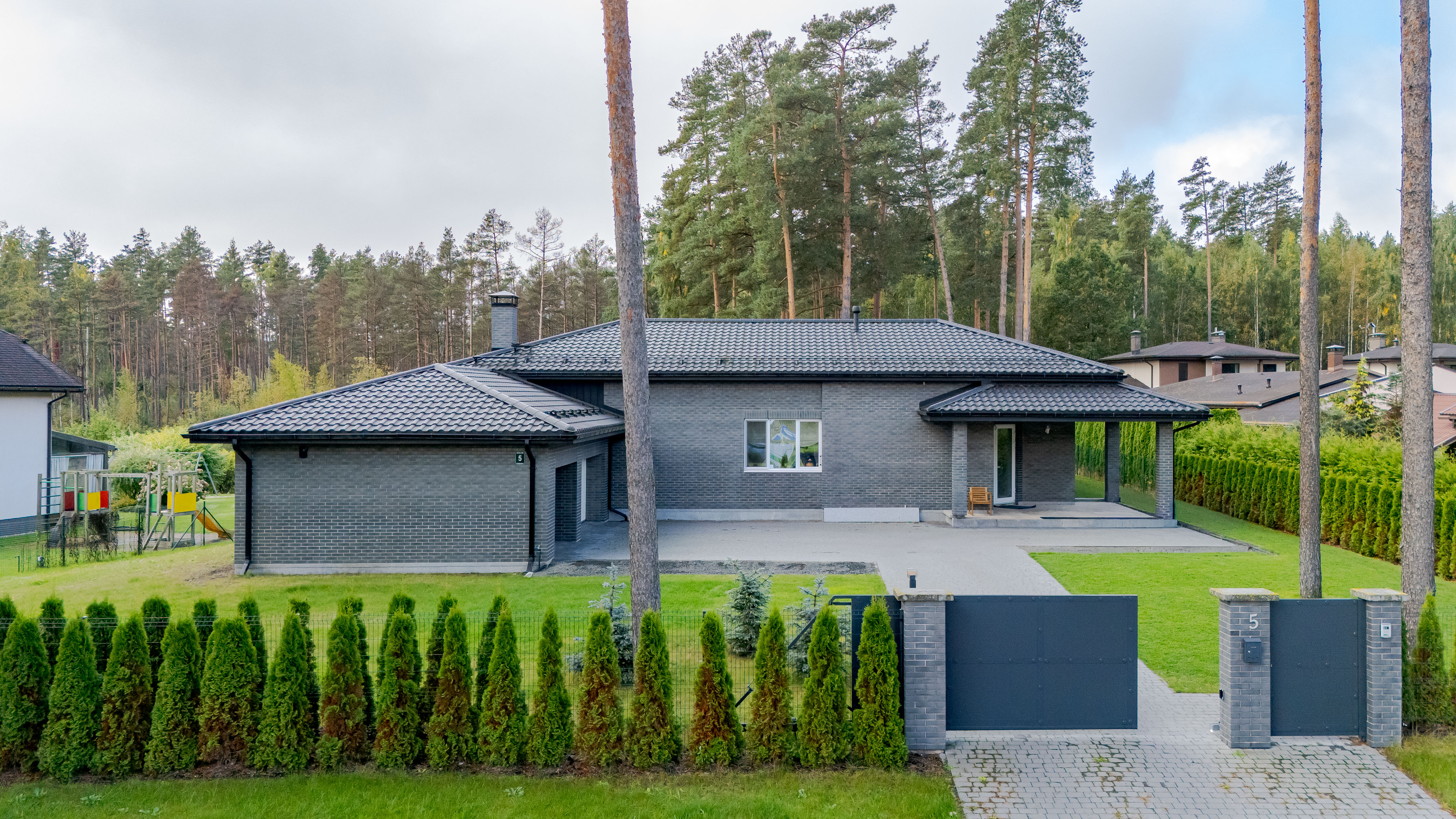  Contemporary Residence Surrounded by Private woodland - 物件實景