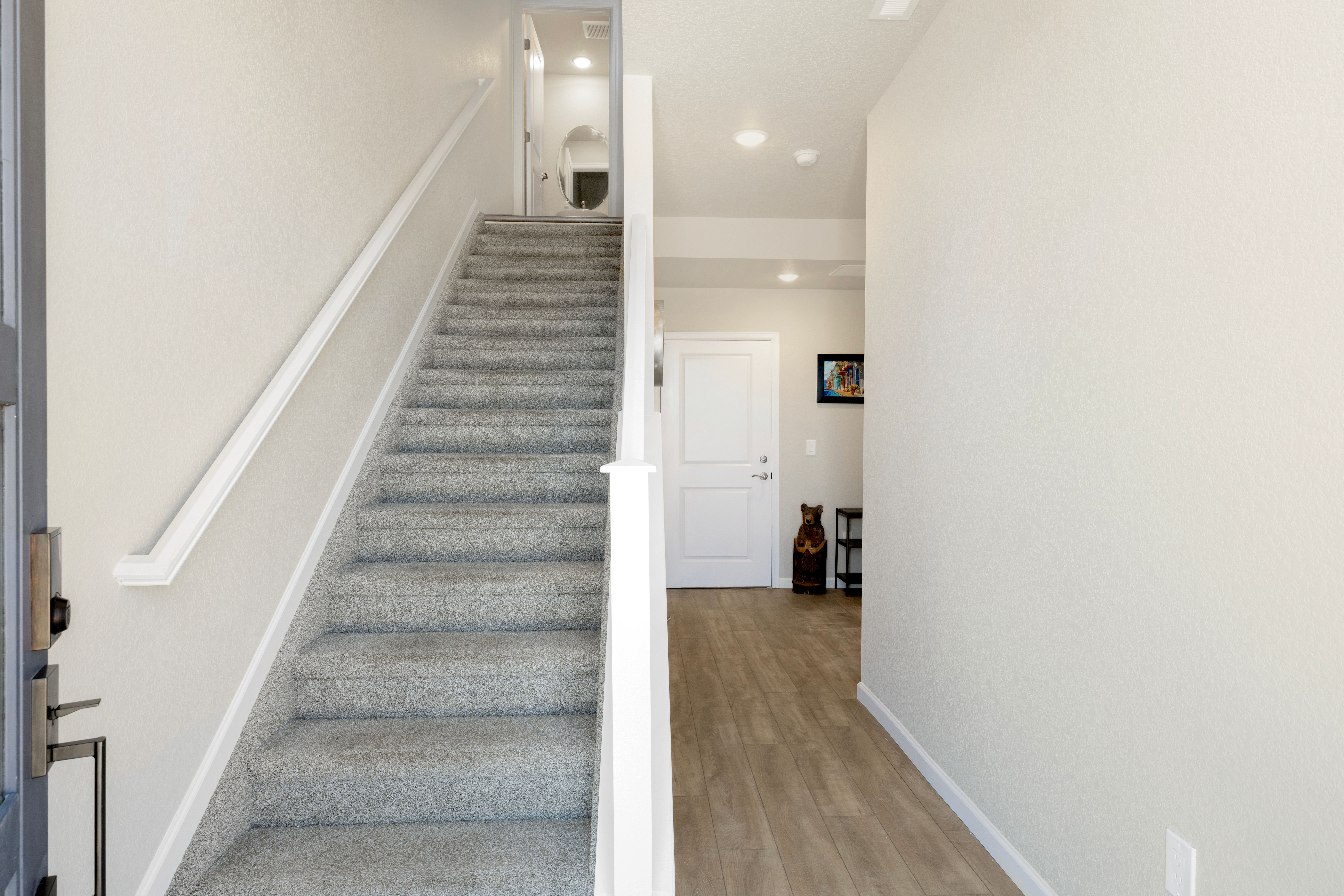  Like New 2023 Modern Townhouse Showcasing Clean Design - 物件實景