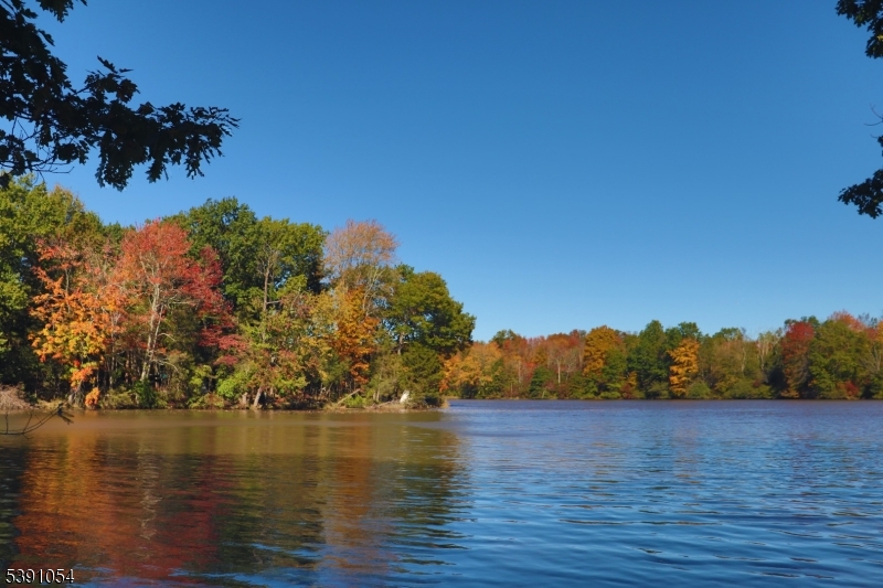 Readington Twp., New Jersey, 08889, United States, 3 Bedrooms Bedrooms, ,3 BathroomsBathrooms,Residential,For Sale,1989352