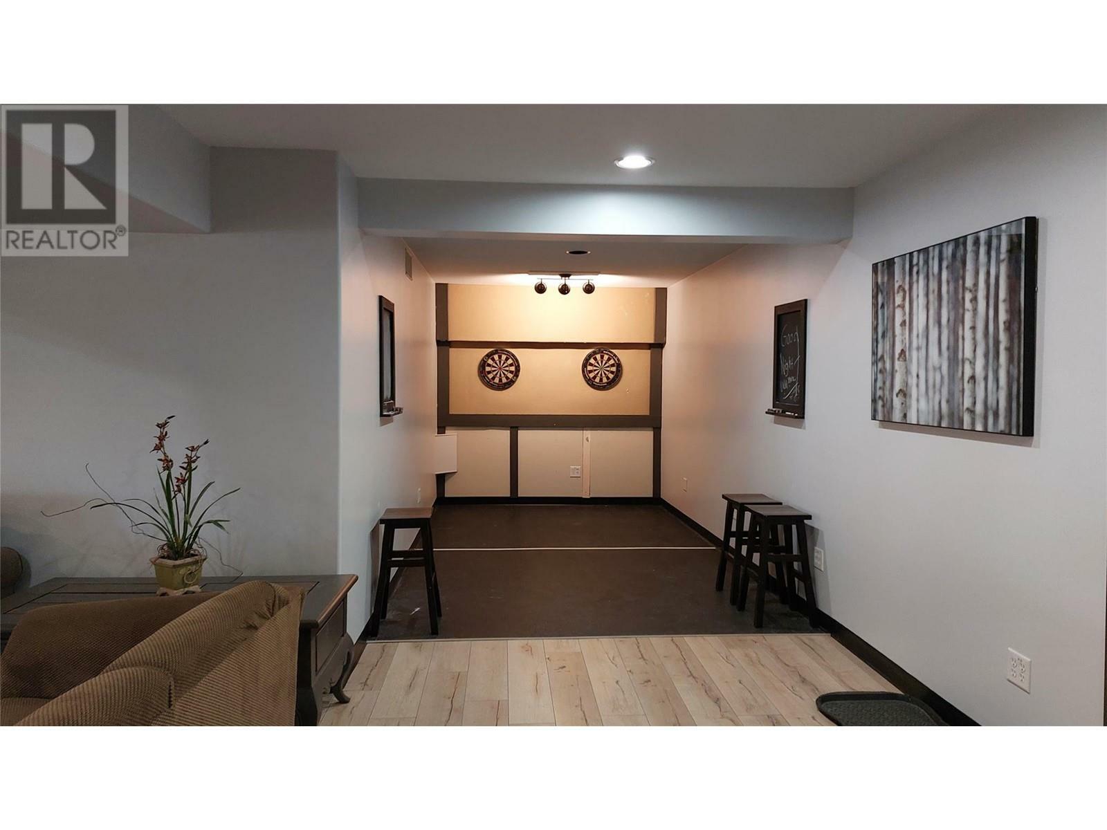 KELOWNA, British Columbia, V1Z 3R8, CA, 3 Bedrooms Bedrooms, ,2 BathroomsBathrooms,Residential,For Sale,1837259