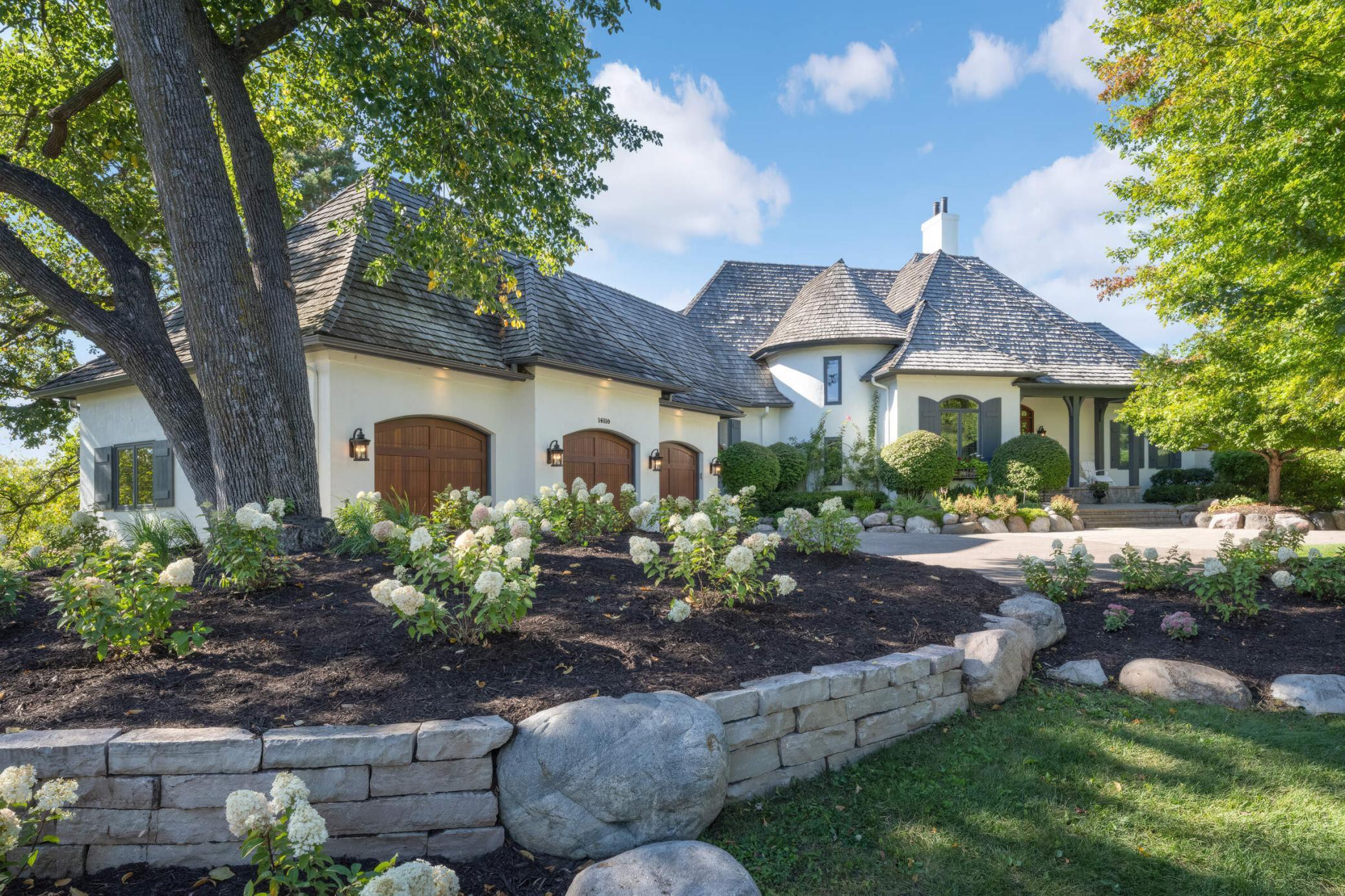 Minnetonka, Minnesota, 55391, United States, 4 Bedrooms Bedrooms, ,4 BathroomsBathrooms,Residential,For Sale,1762220