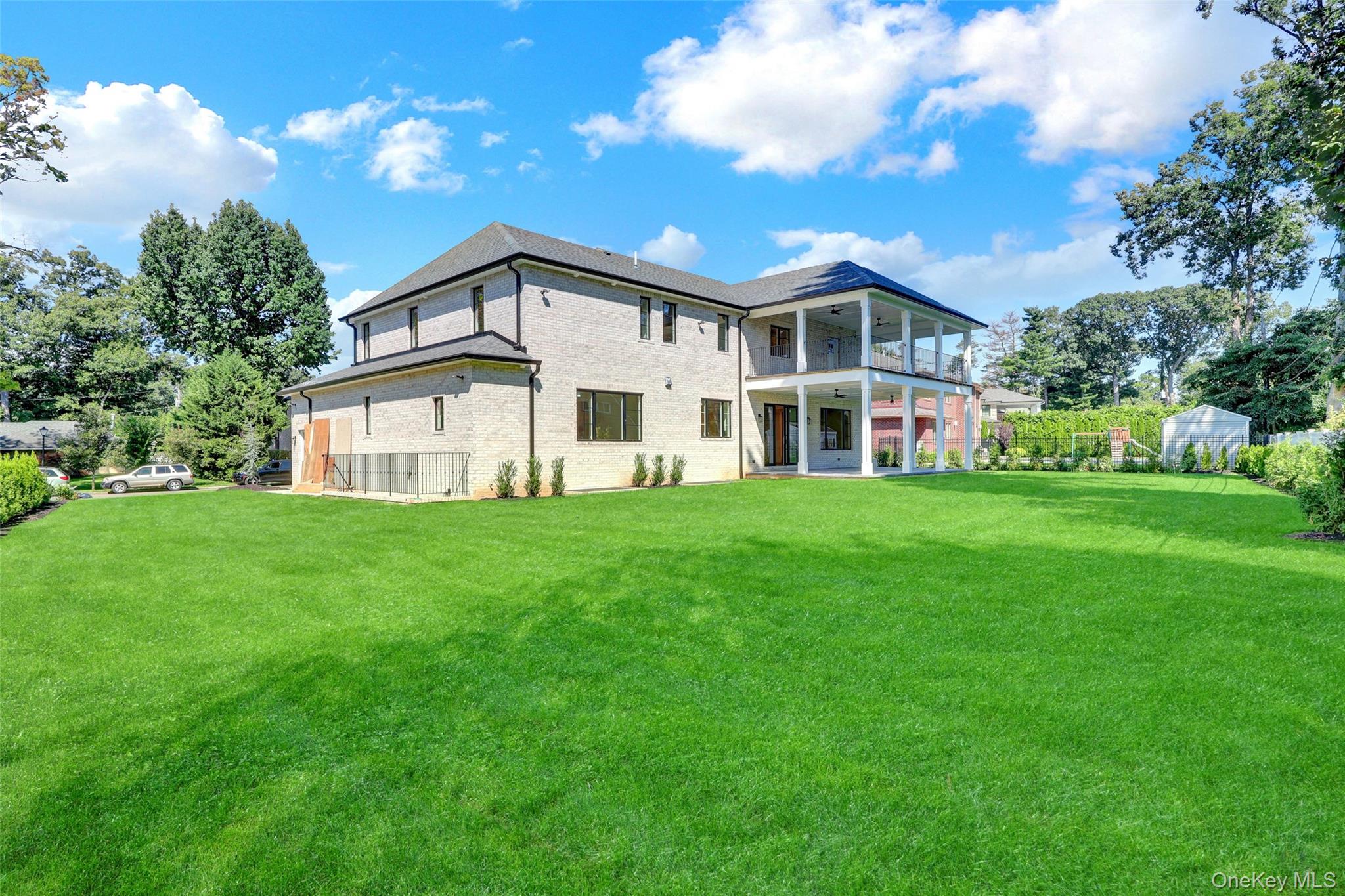  25 Hemlock Lane, Roslyn Heights, NY, 11577 - 物件實景