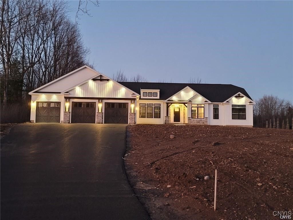 Baldwinsville, New York, 13027, United States, 3 Bedrooms Bedrooms, ,3 BathroomsBathrooms,Residential,For Sale,1919529