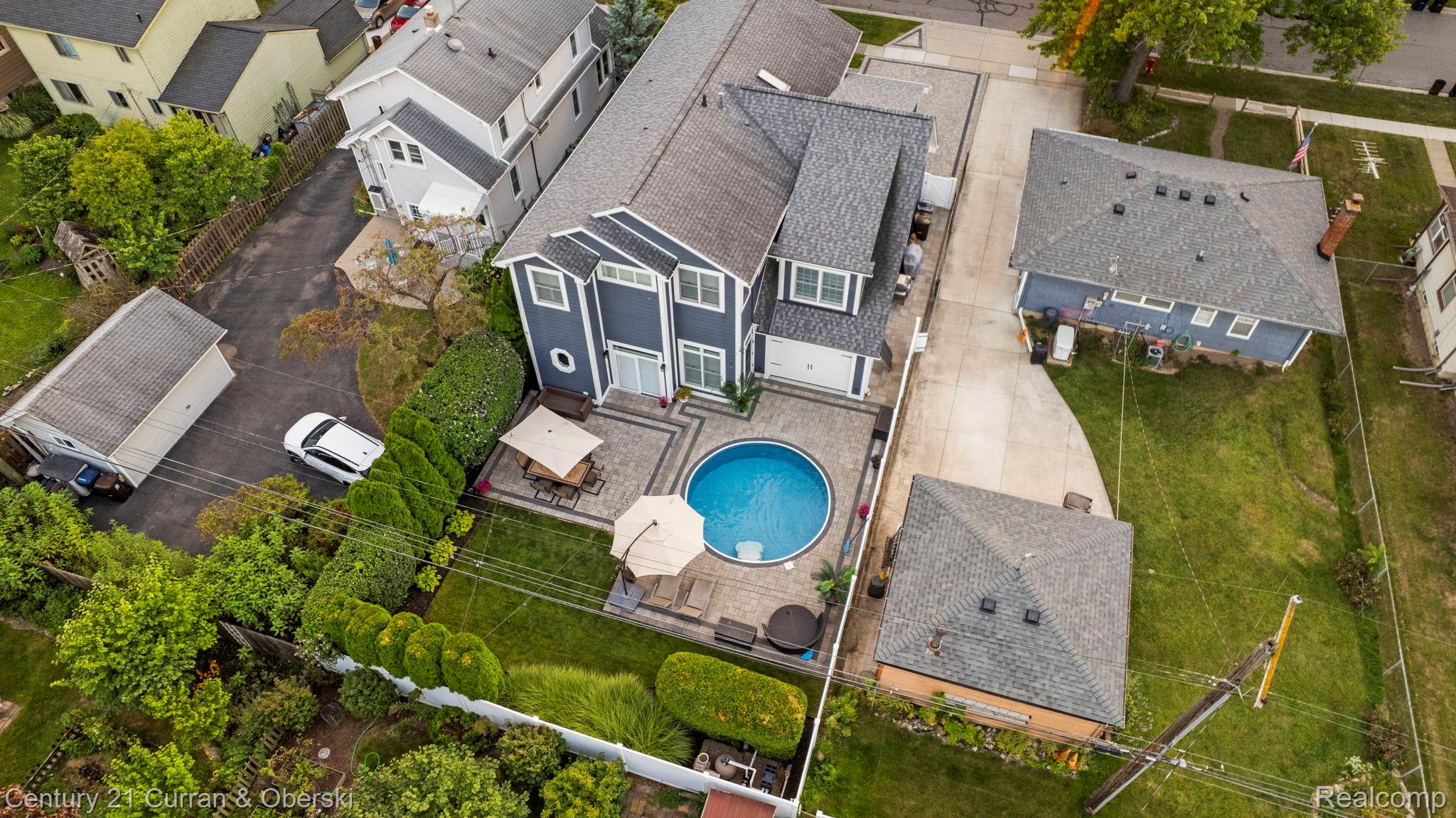 Plymouth, Michigan, 48170, United States, 4 Bedrooms Bedrooms, ,3 BathroomsBathrooms,Residential,For Sale,1941295