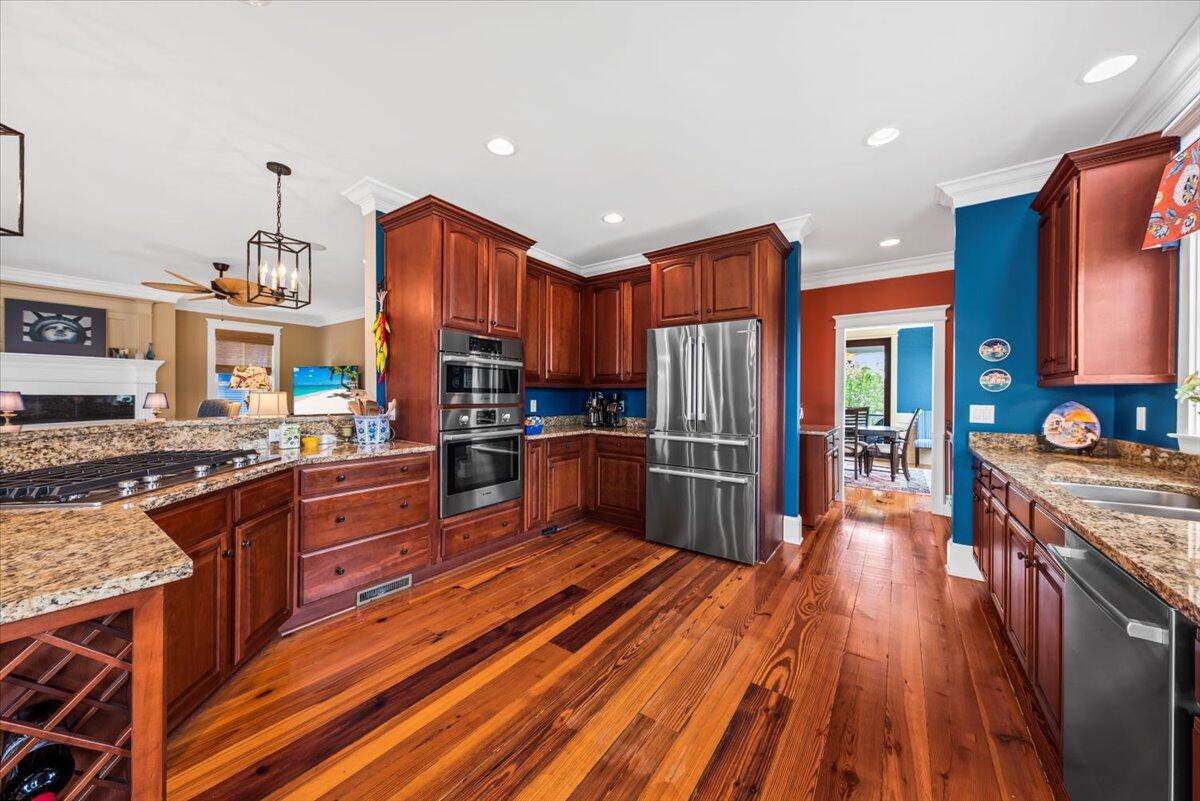 Mount Pleasant, South Carolina, 29466, United States, 4 Bedrooms Bedrooms, ,4 BathroomsBathrooms,Residential,For Sale,1838188