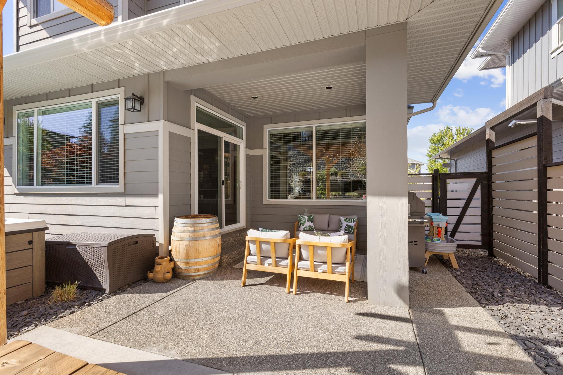 KELOWNA, British Columbia, V1W 5K2, CA, 5 Bedrooms Bedrooms, ,3 BathroomsBathrooms,Residential,For Sale,1960924