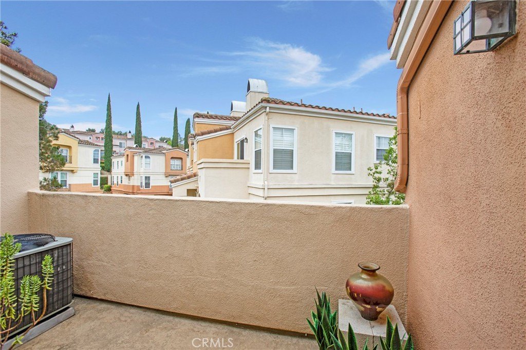 Anaheim, California, 92808, United States, 2 Bedrooms Bedrooms, ,2 BathroomsBathrooms,Residential,For Sale,1917583